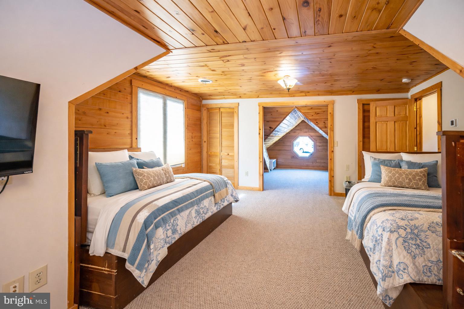 VISTAS OF WATERFRONT GREENS - Residential