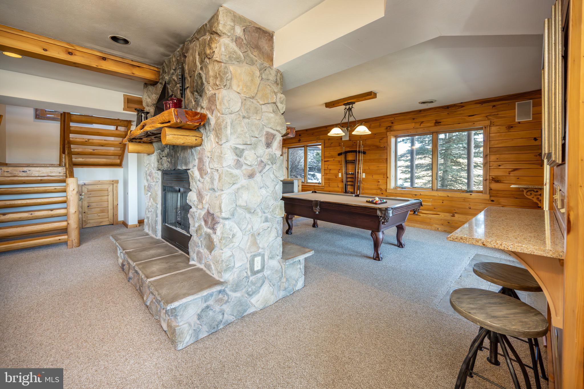 VISTAS OF WATERFRONT GREENS - Residential