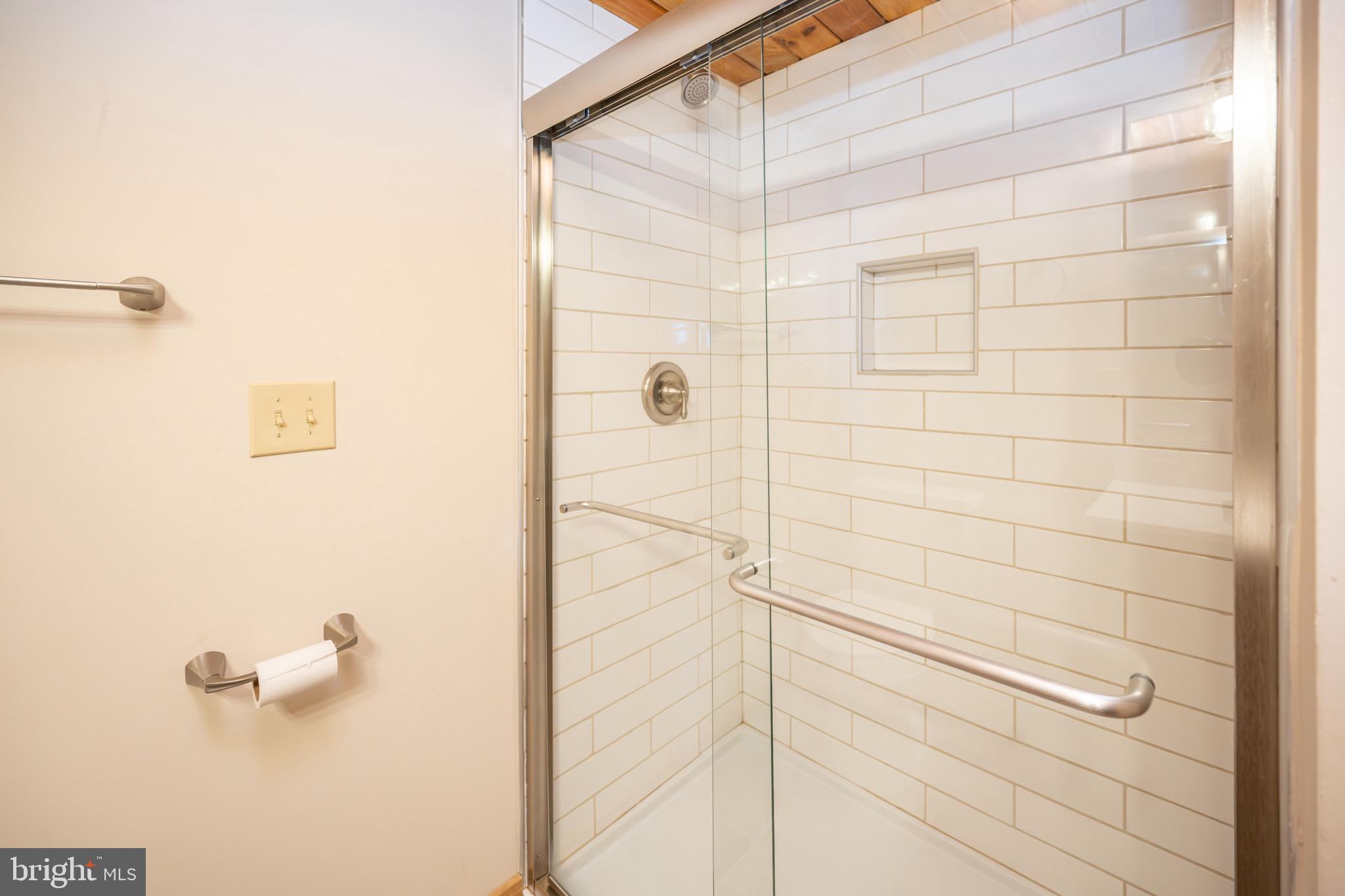 VISTAS OF WATERFRONT GREENS - Residential