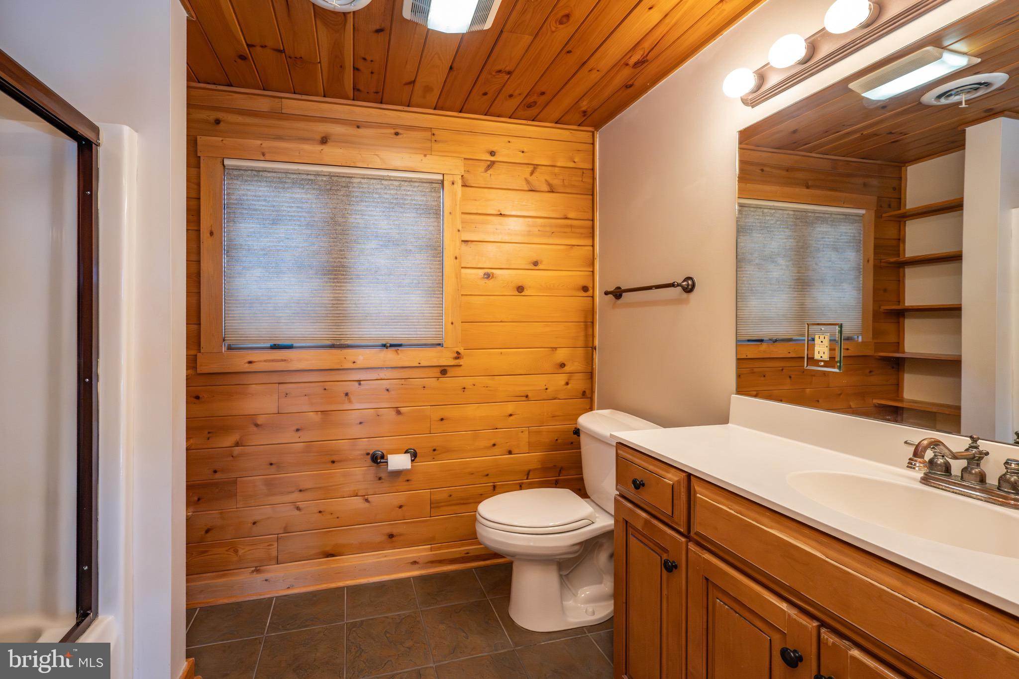 VISTAS OF WATERFRONT GREENS - Residential