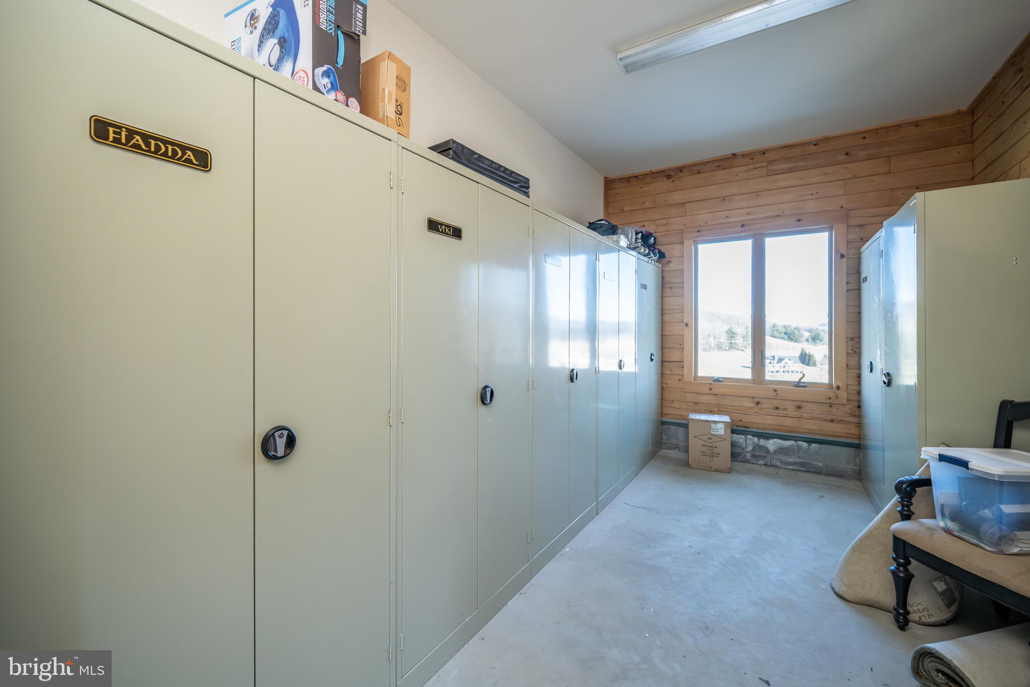 VISTAS OF WATERFRONT GREENS - Residential