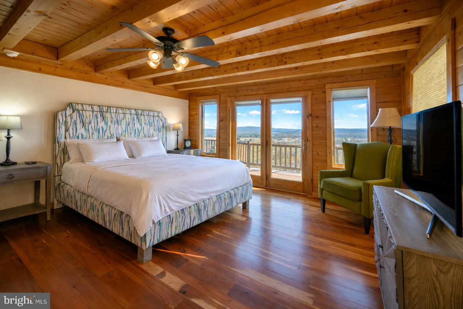 VISTAS OF WATERFRONT GREENS - Residential