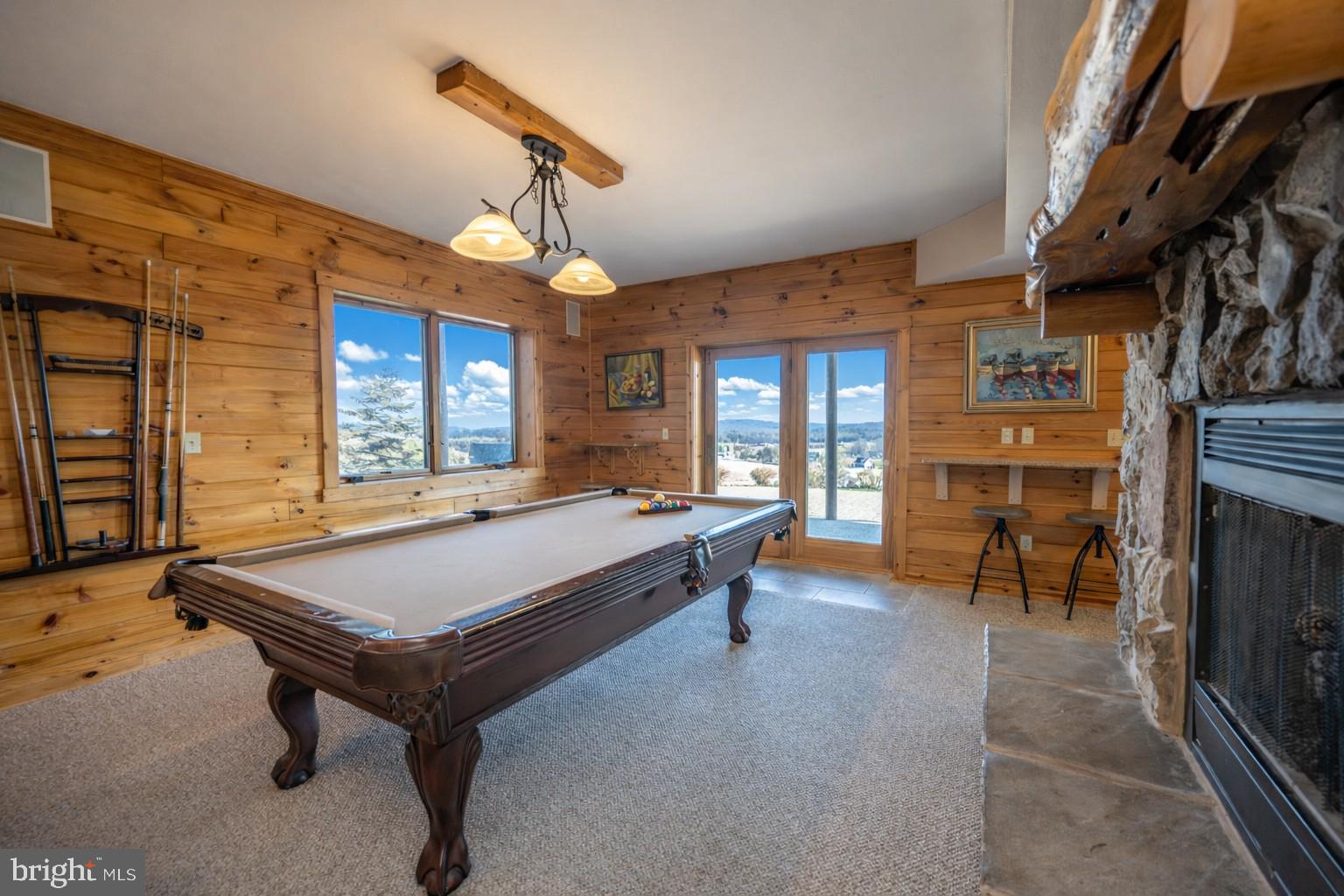 VISTAS OF WATERFRONT GREENS - Residential