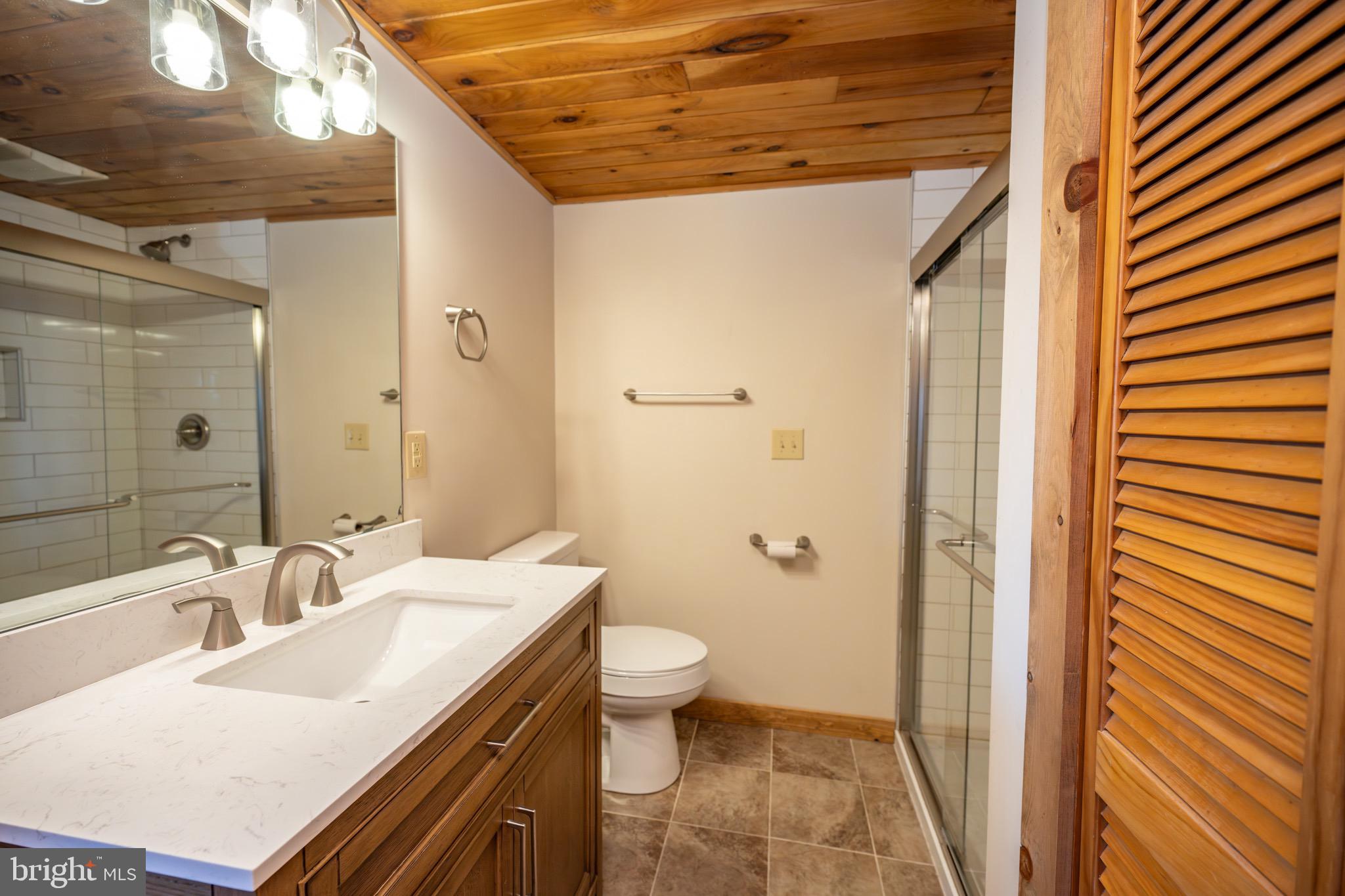 VISTAS OF WATERFRONT GREENS - Residential