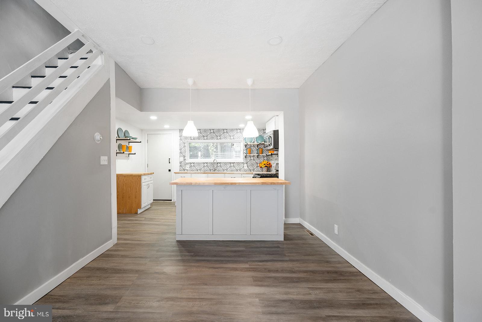 KENSINGTON - Residential