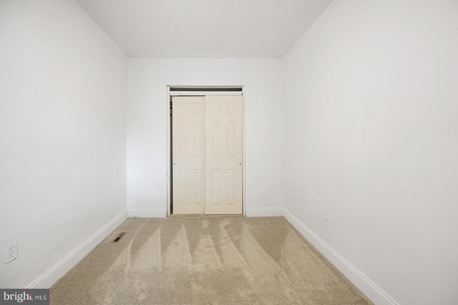 KENSINGTON - Residential