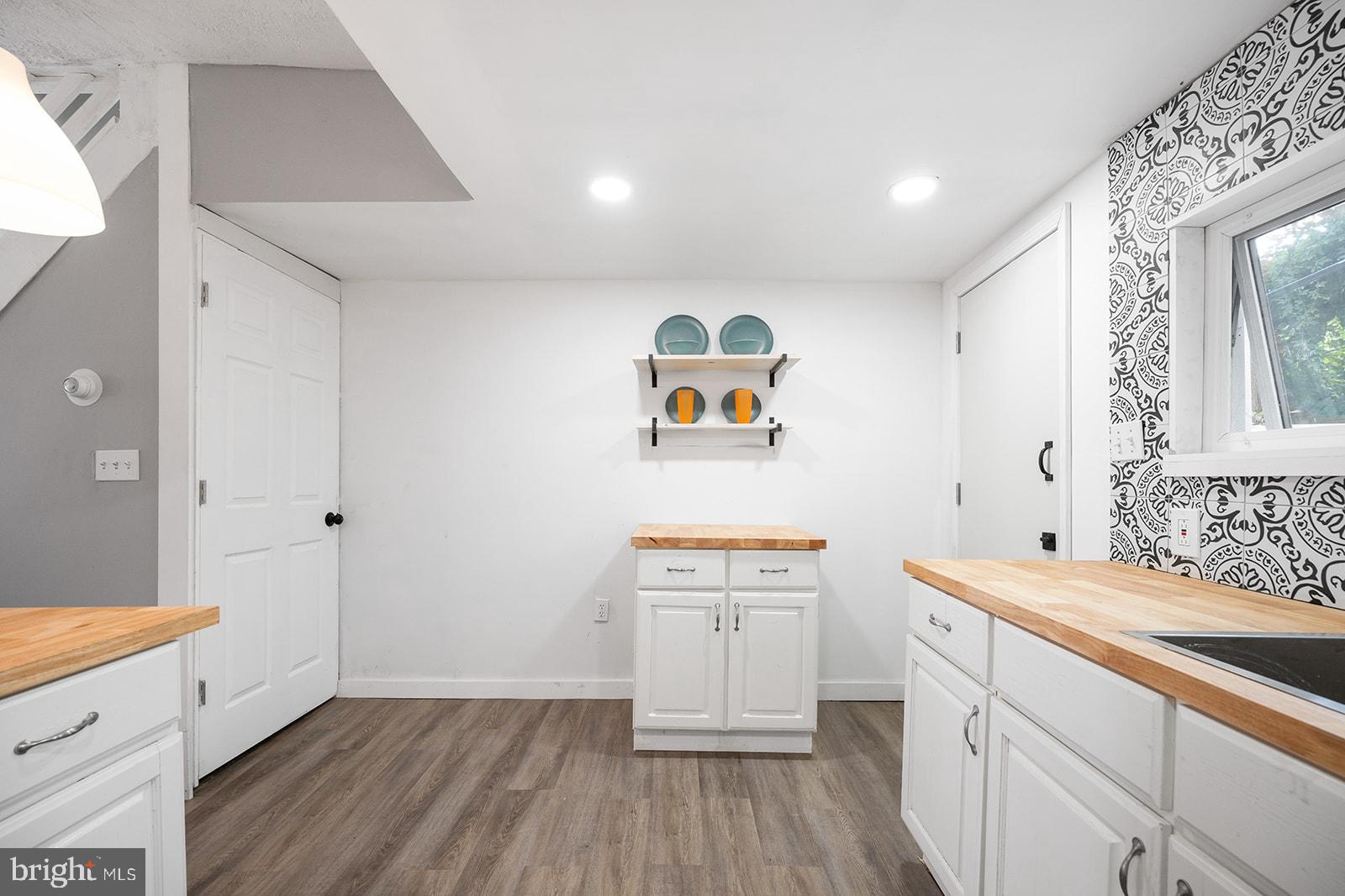 KENSINGTON - Residential