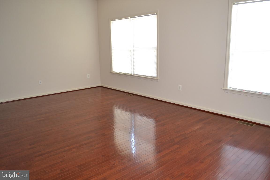 PORT AQUIA - Residential Lease