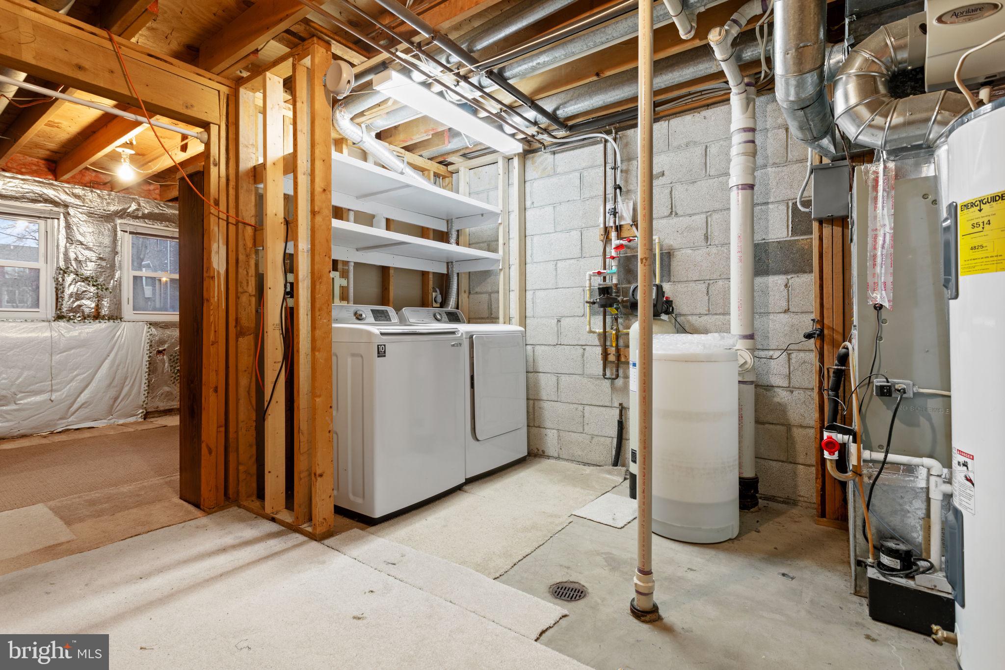 COLONY VILLAGE - Residential Lease