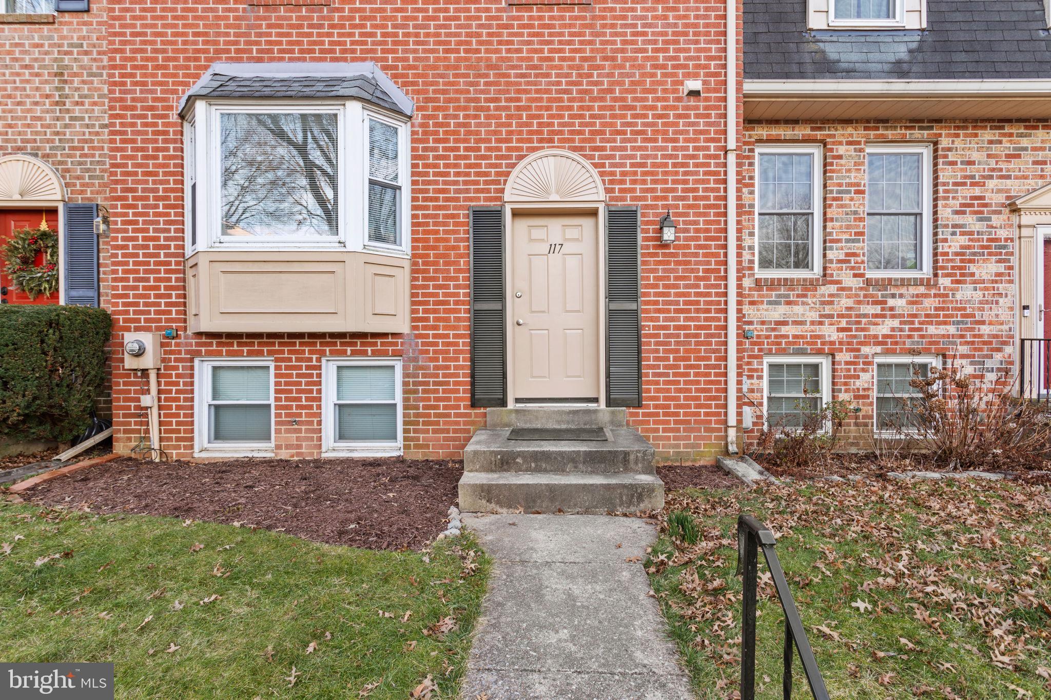 COLONY VILLAGE - Residential Lease