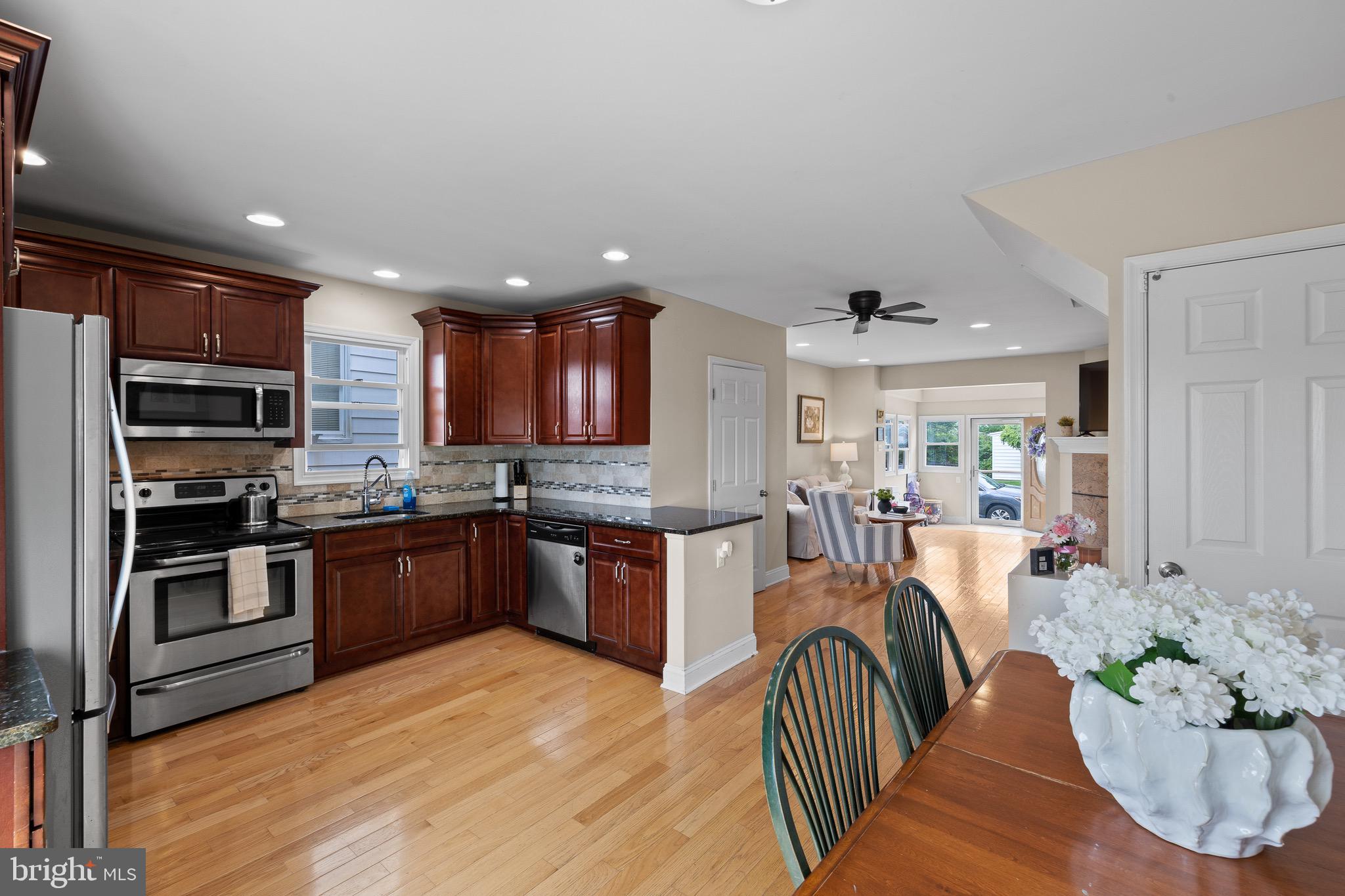 MANOA - Residential