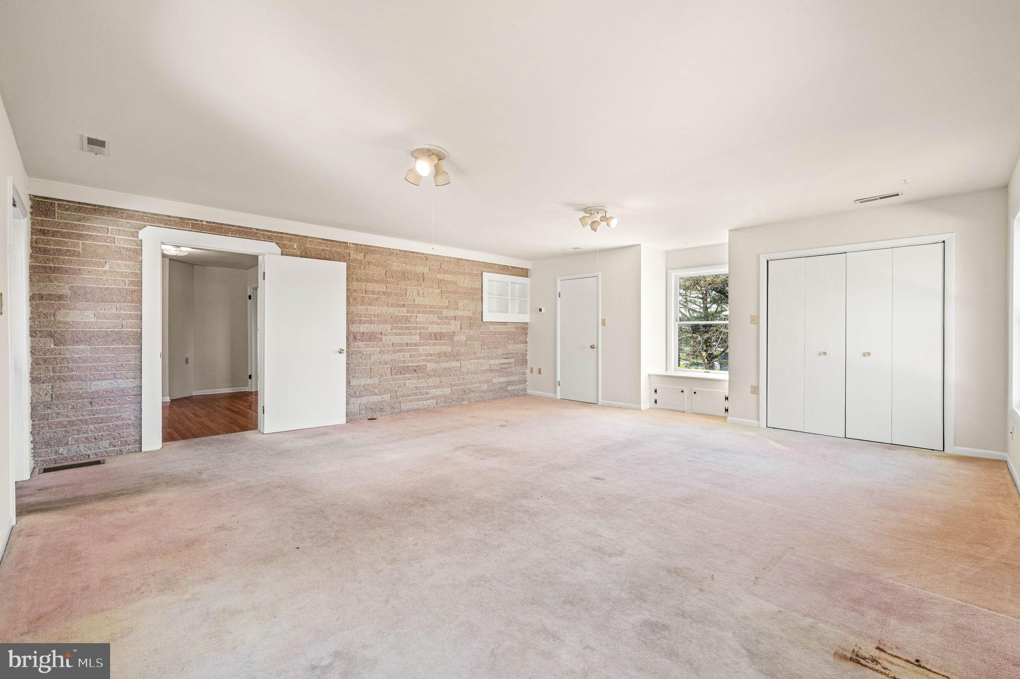 HONEY BROOK MANOR - Residential