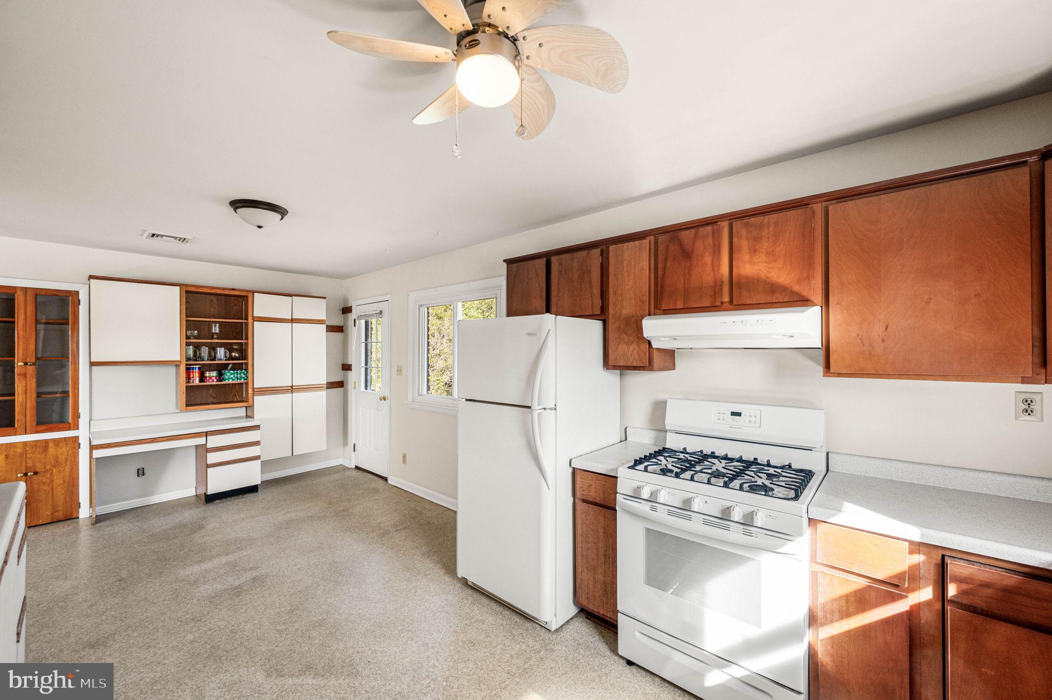 HONEY BROOK MANOR - Residential