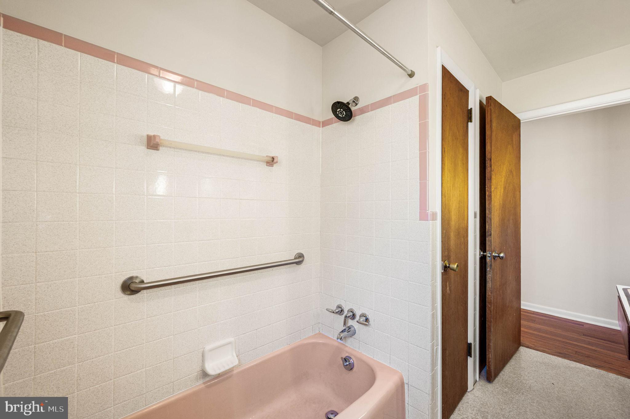 HONEY BROOK MANOR - Residential