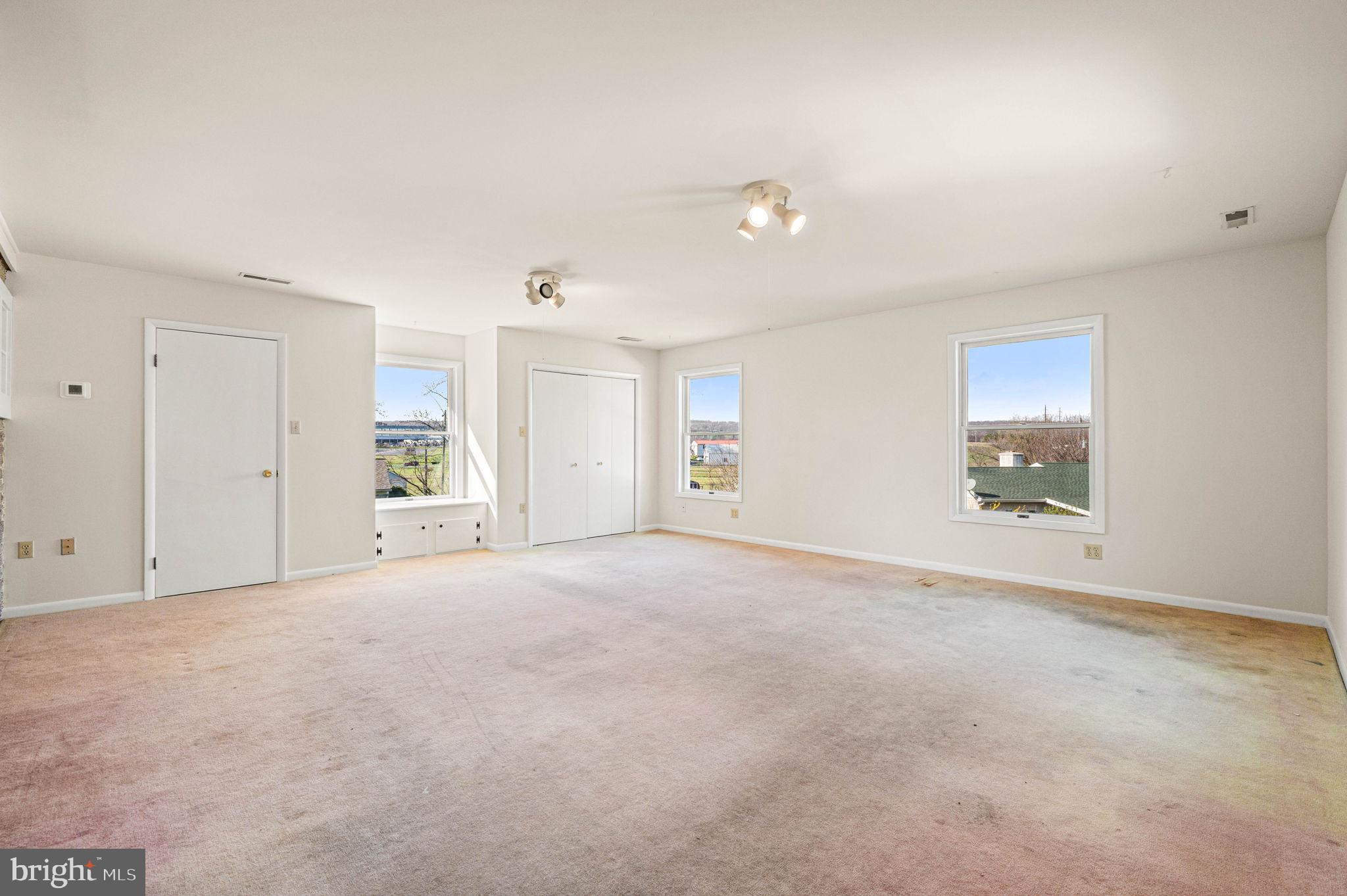 HONEY BROOK MANOR - Residential