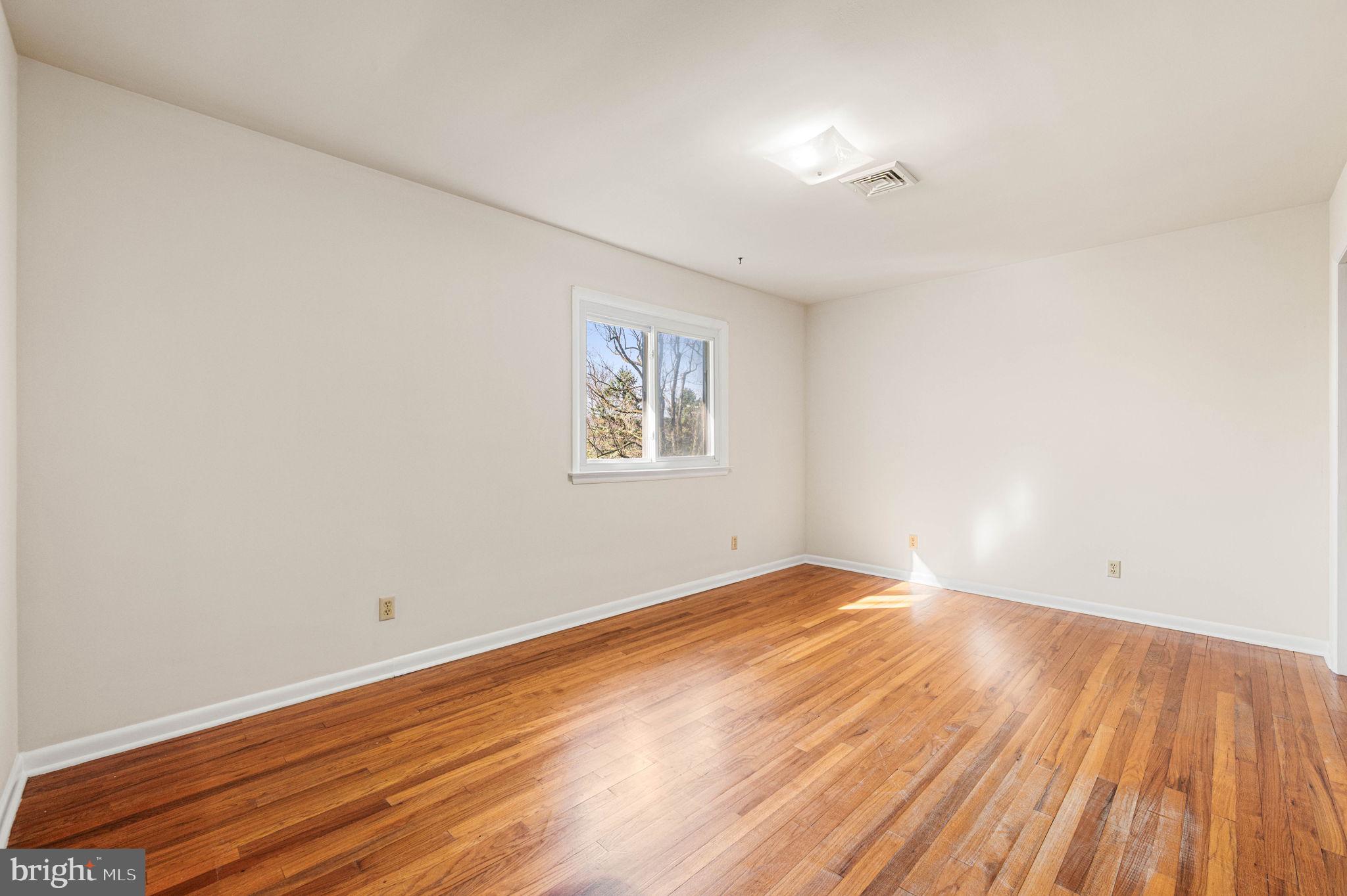 HONEY BROOK MANOR - Residential