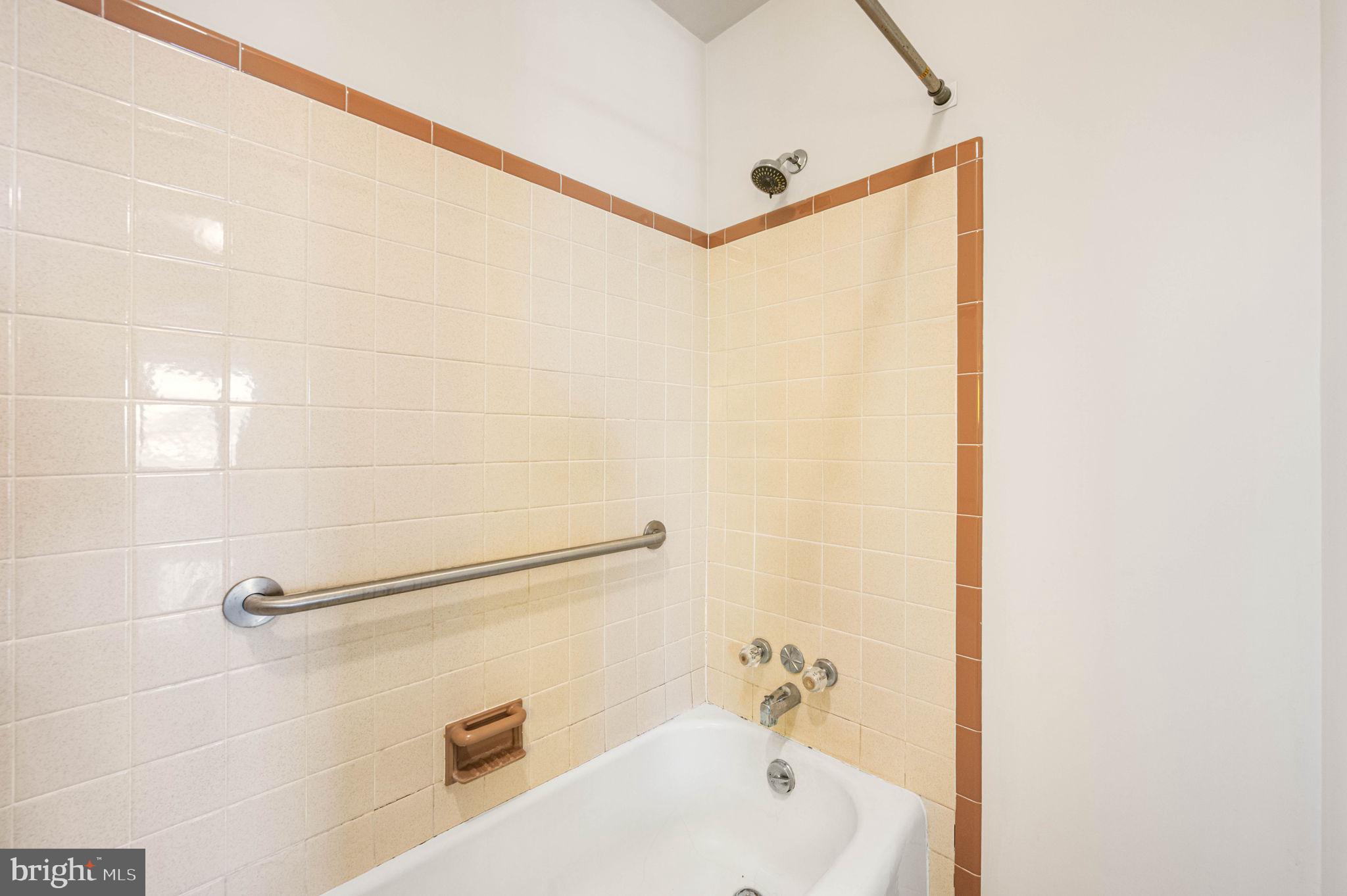 HONEY BROOK MANOR - Residential