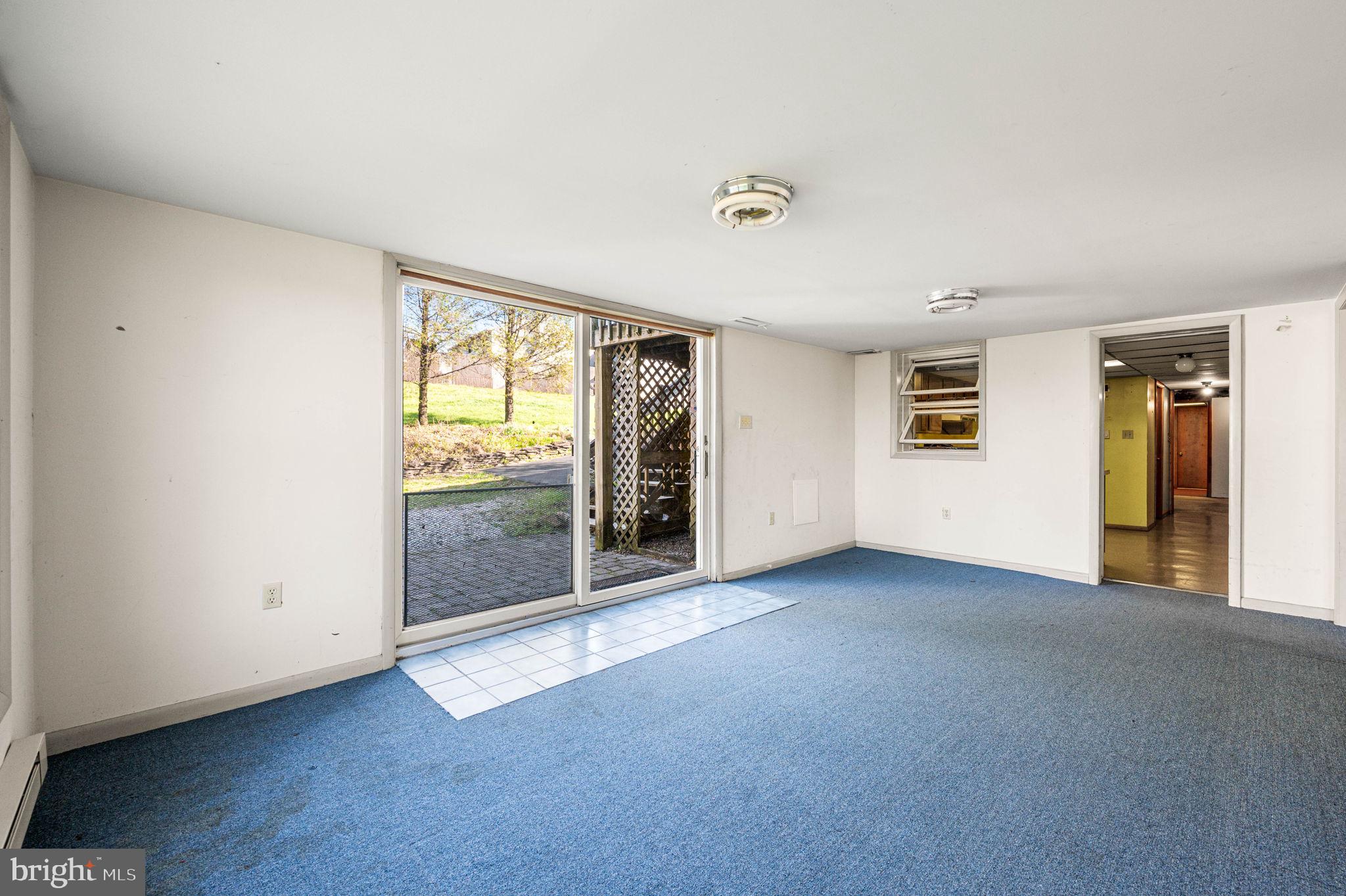 HONEY BROOK MANOR - Residential