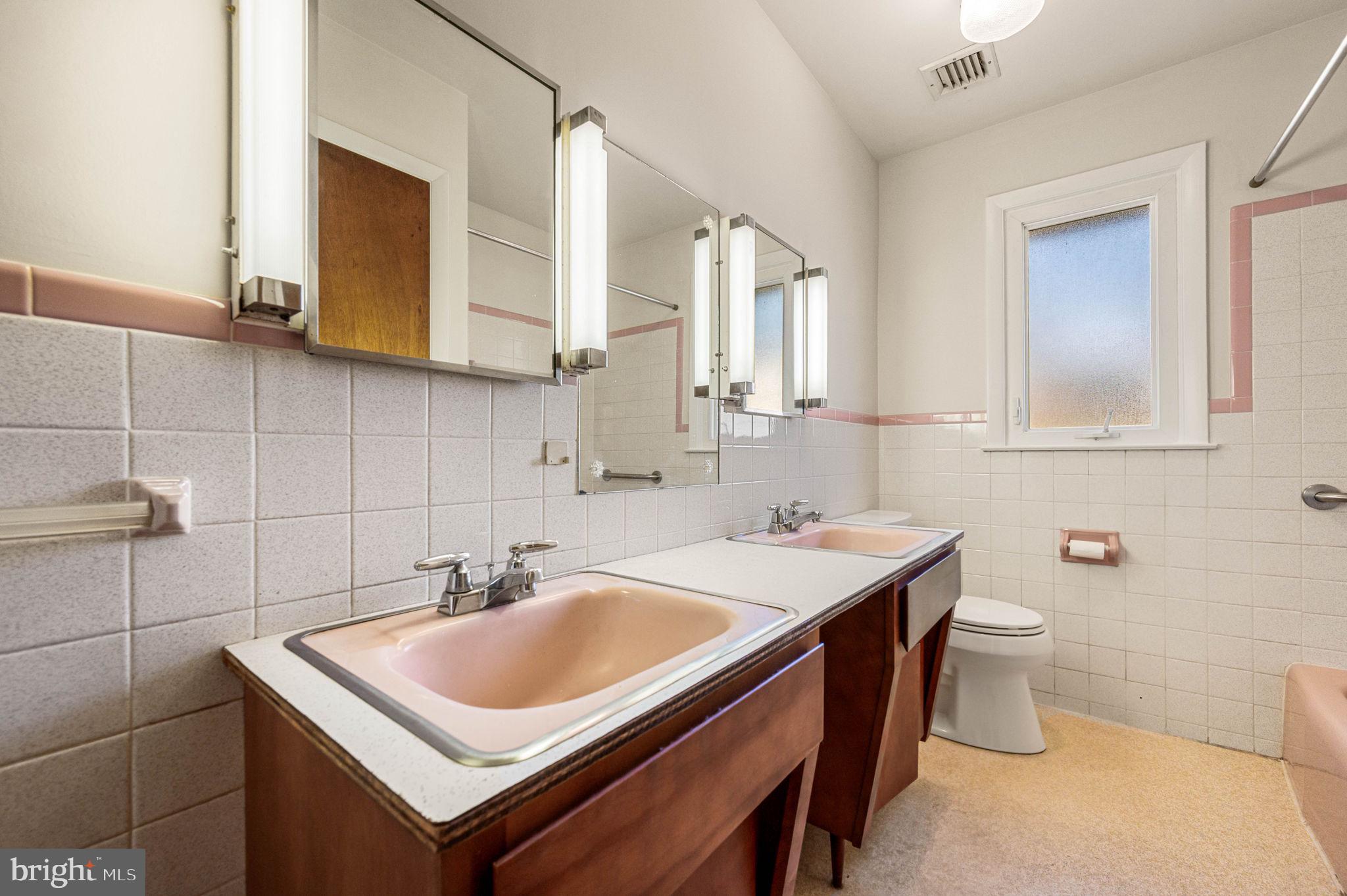 HONEY BROOK MANOR - Residential