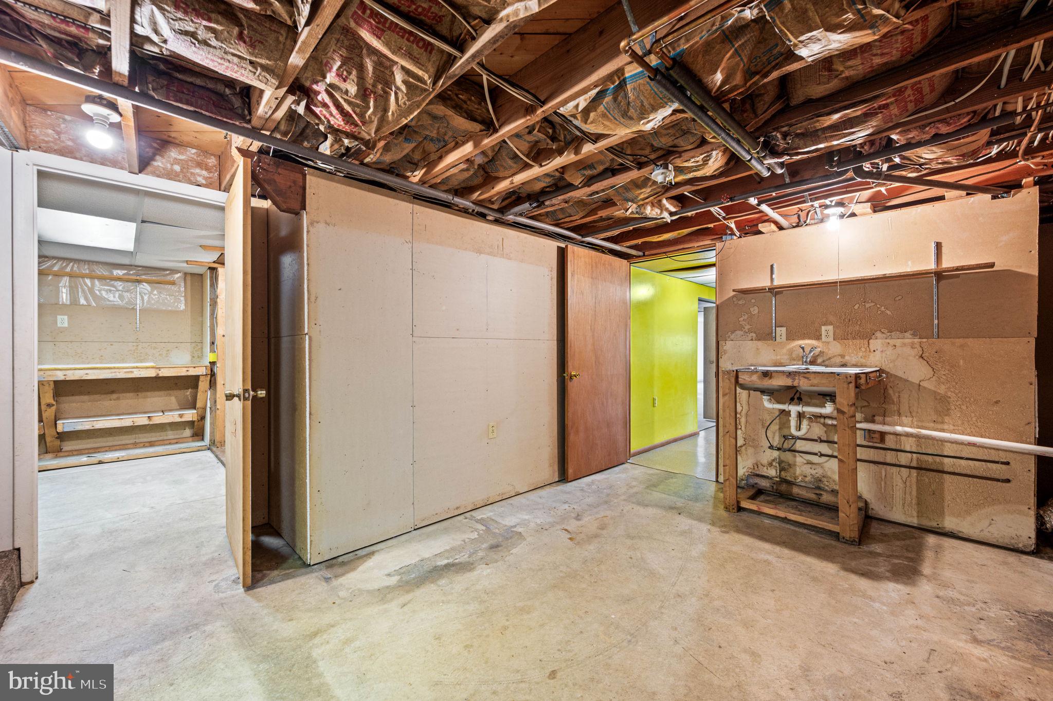 HONEY BROOK MANOR - Residential