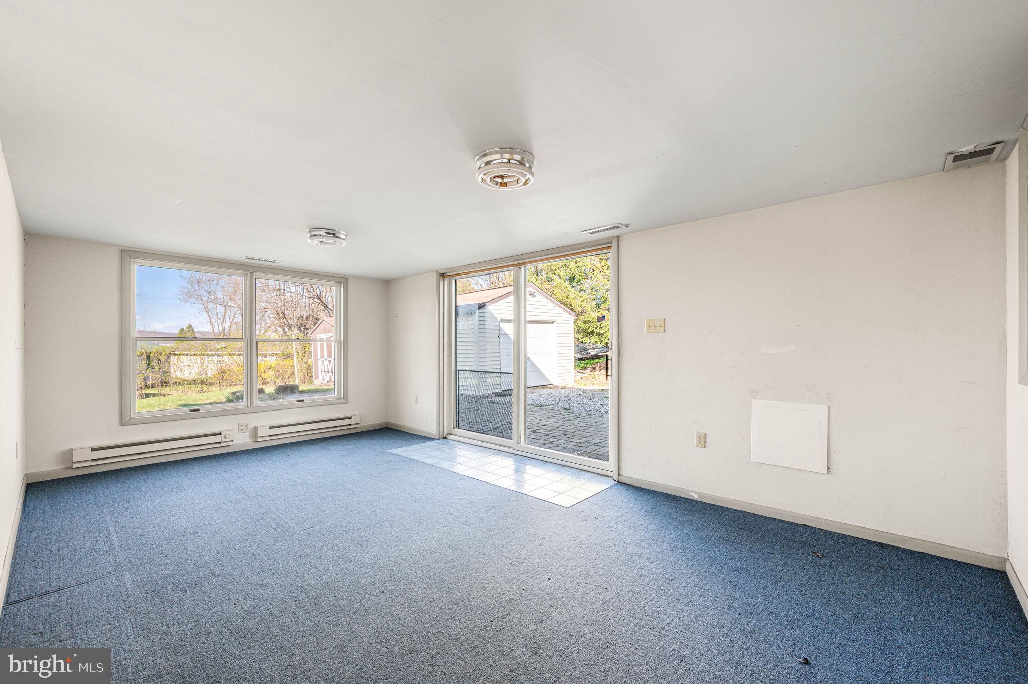 HONEY BROOK MANOR - Residential