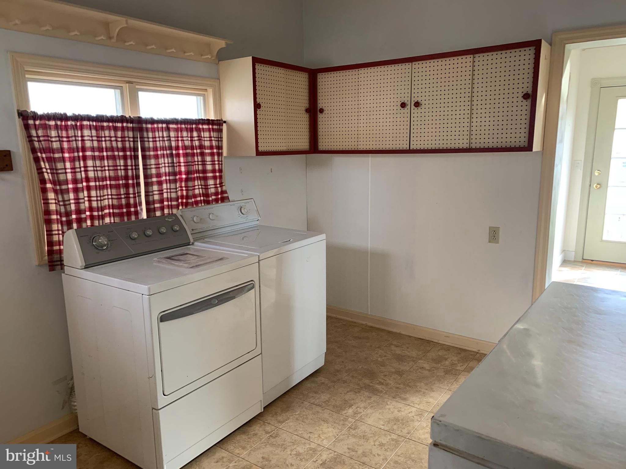 NEWVILLE BOROUGH - Residential