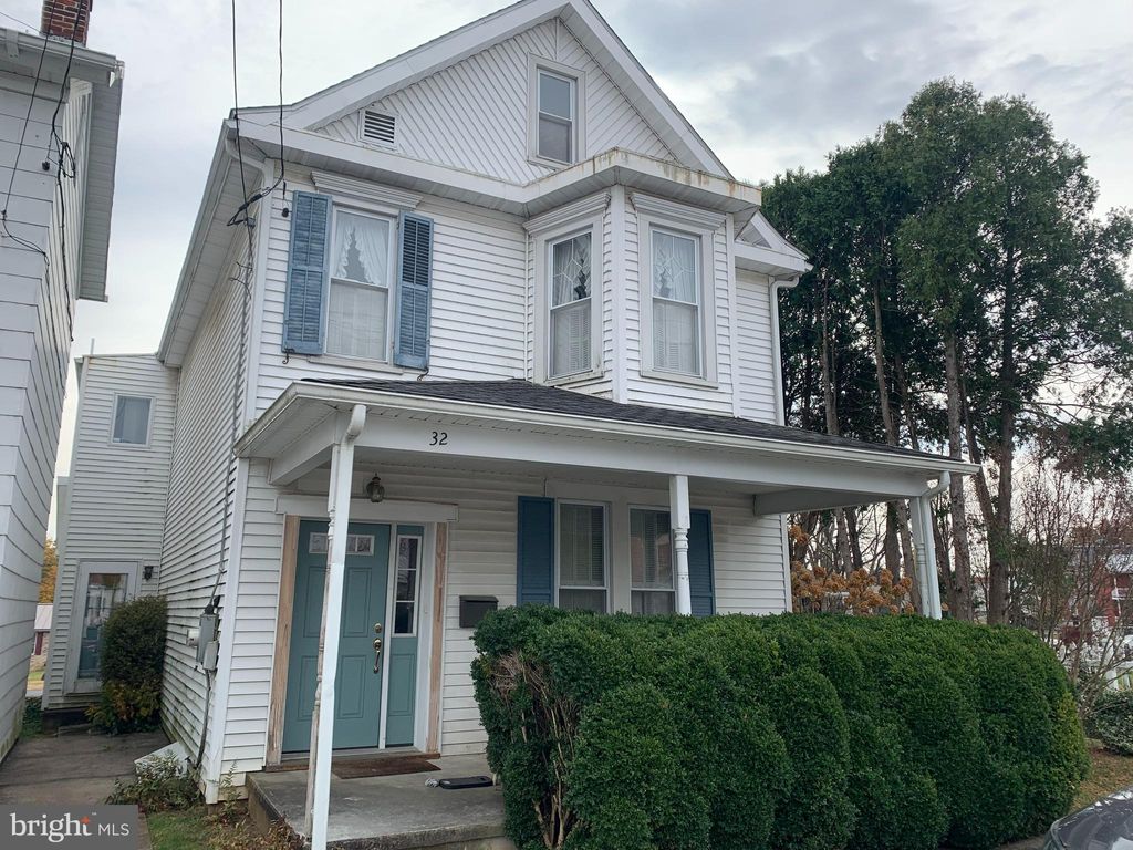 Photo of 32 Chestnut St, NEWVILLE, PA 17241 (MLS # PACB2048422)