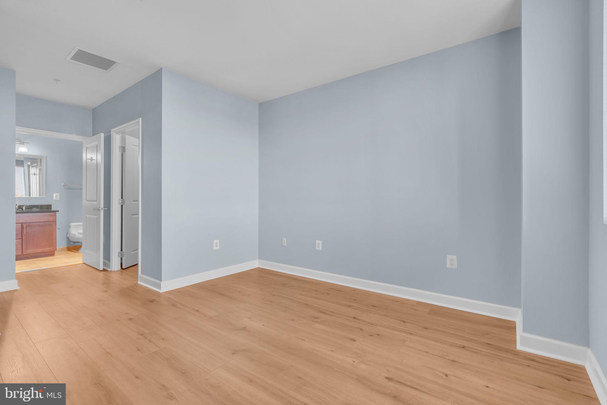 MOSAIC AT MERRIFIELD - Residential