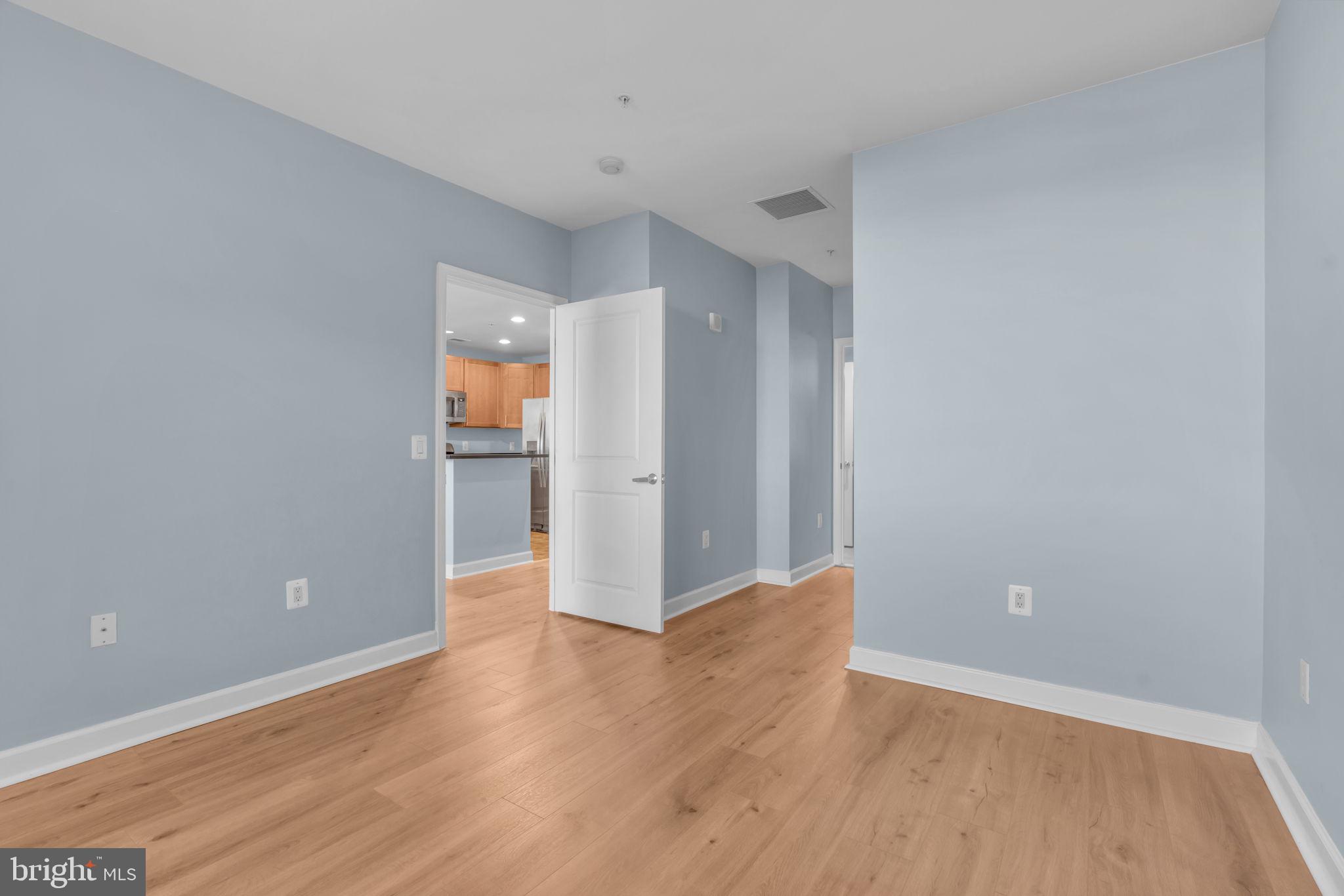 MOSAIC AT MERRIFIELD - Residential