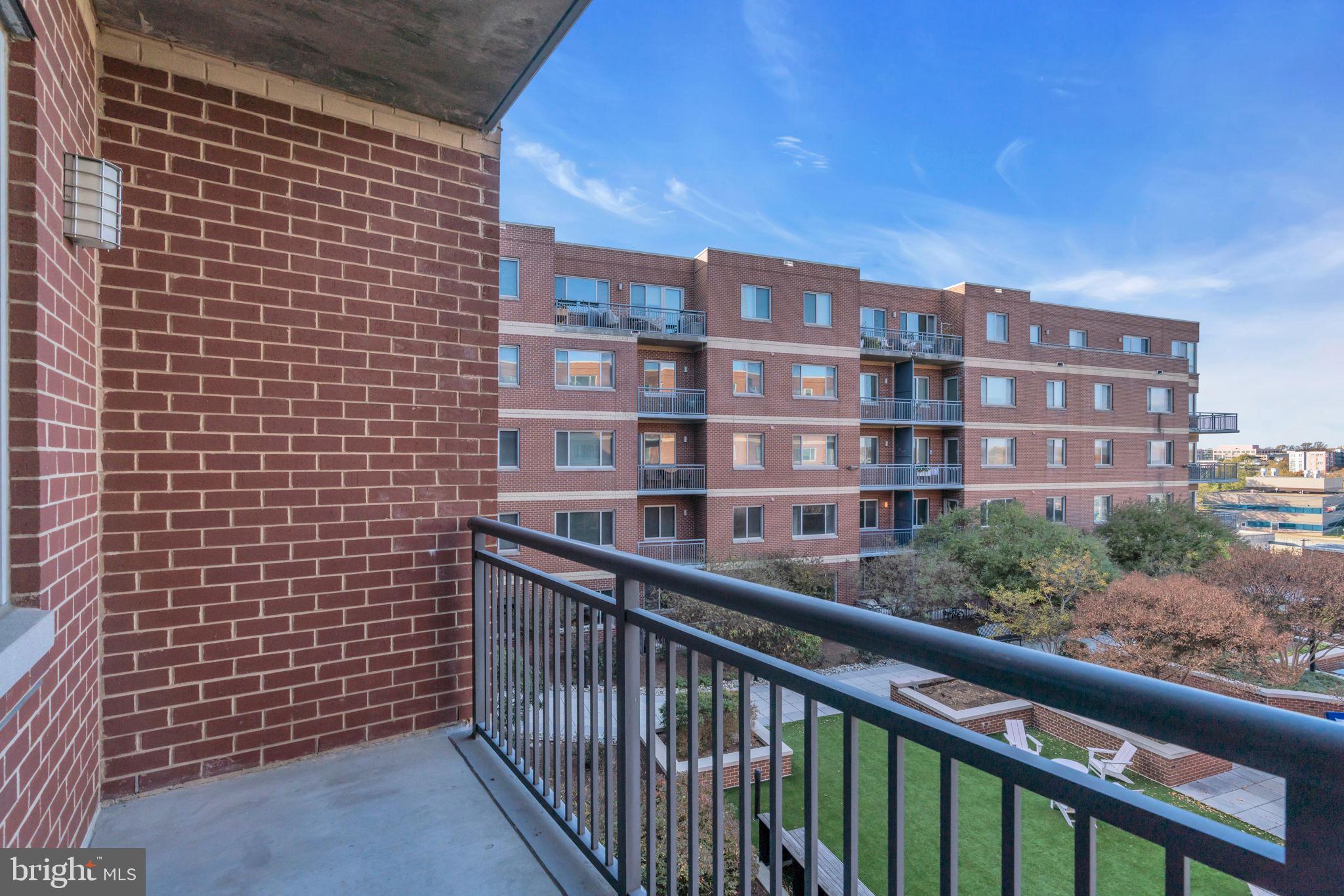 MOSAIC AT MERRIFIELD - Residential