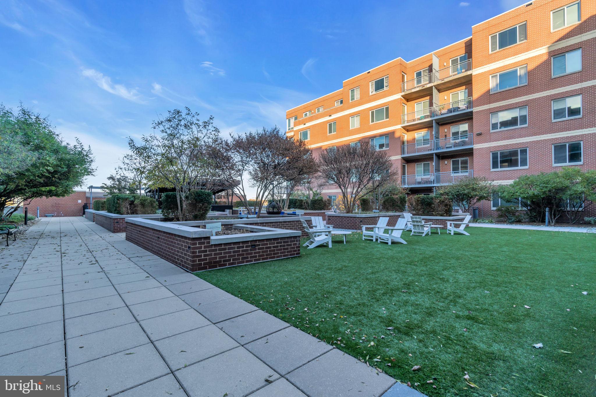 MOSAIC AT MERRIFIELD - Residential