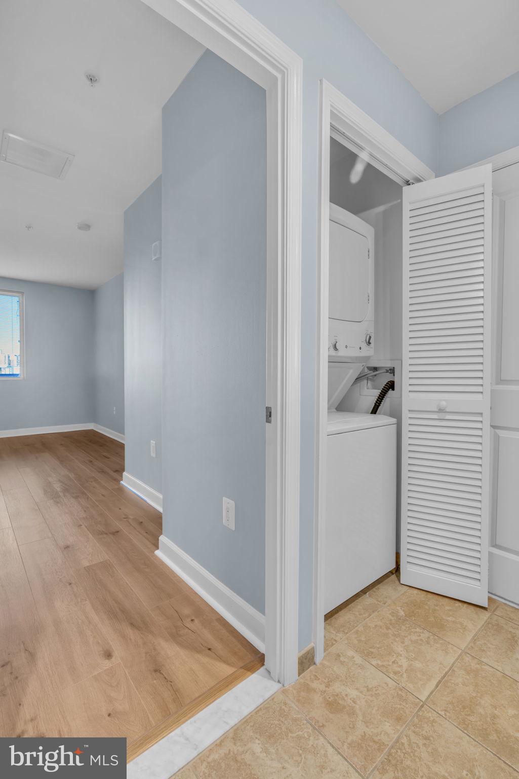 MOSAIC AT MERRIFIELD - Residential