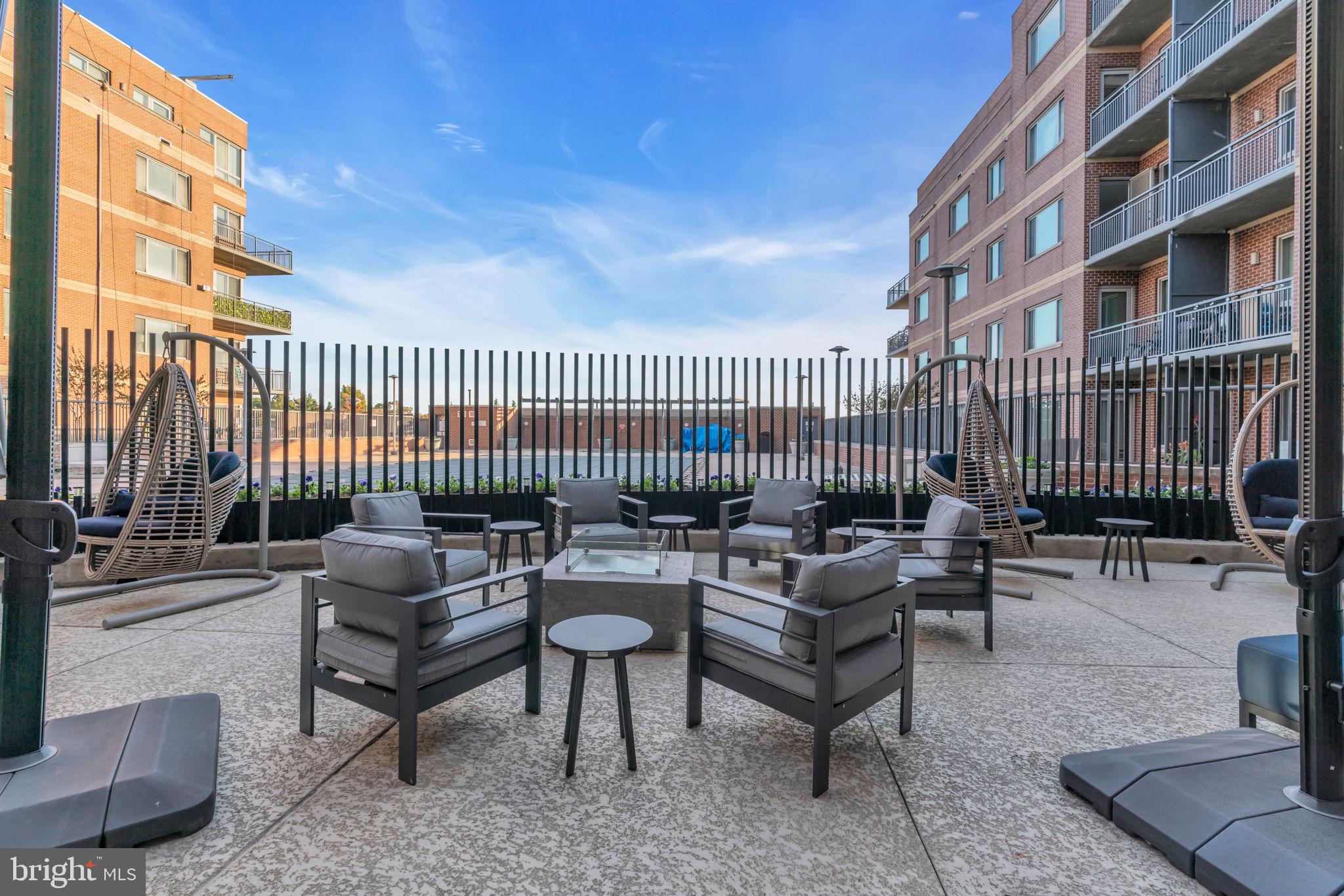 MOSAIC AT MERRIFIELD - Residential