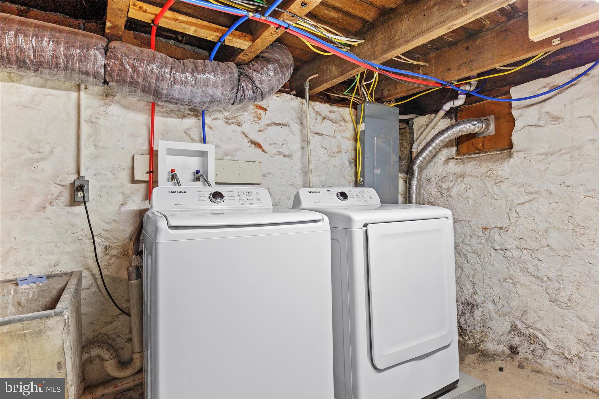 FOX RIDGE - Residential