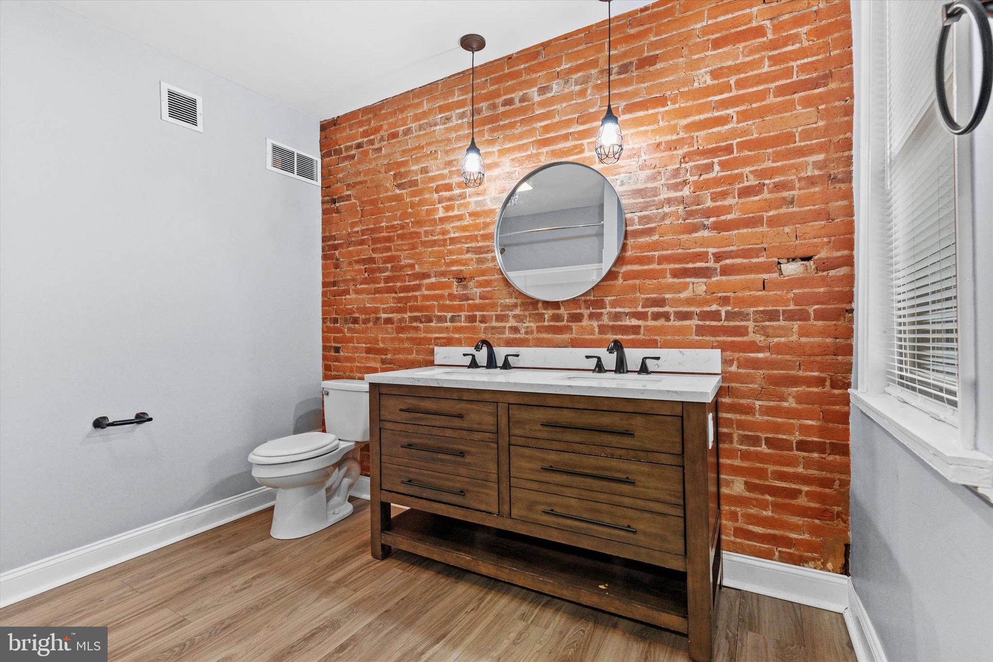 FOX RIDGE - Residential