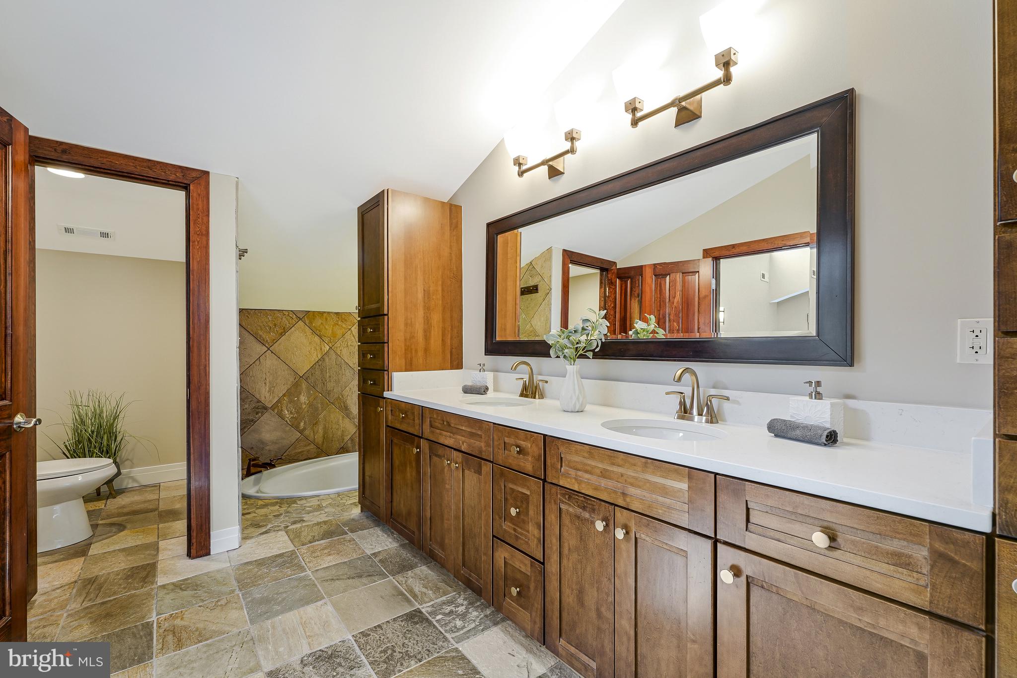 CEDAR RUN - Residential