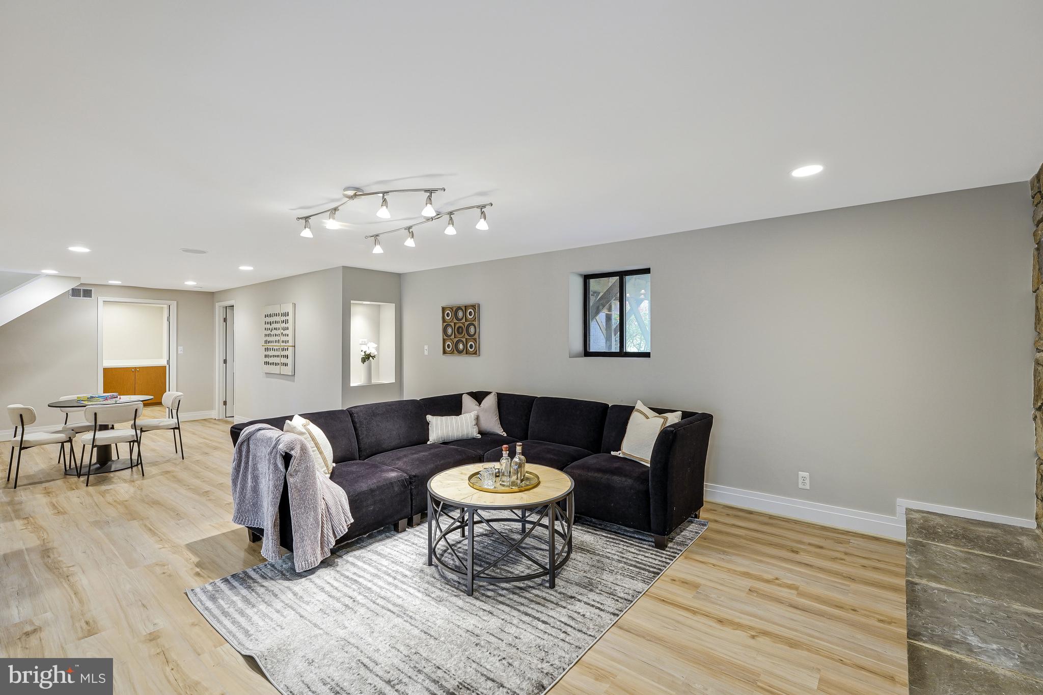 CEDAR RUN - Residential