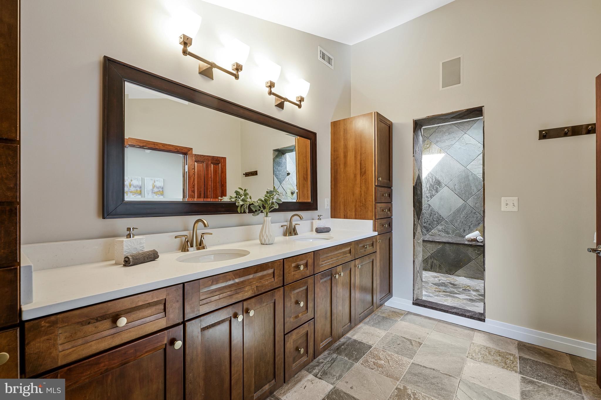 CEDAR RUN - Residential