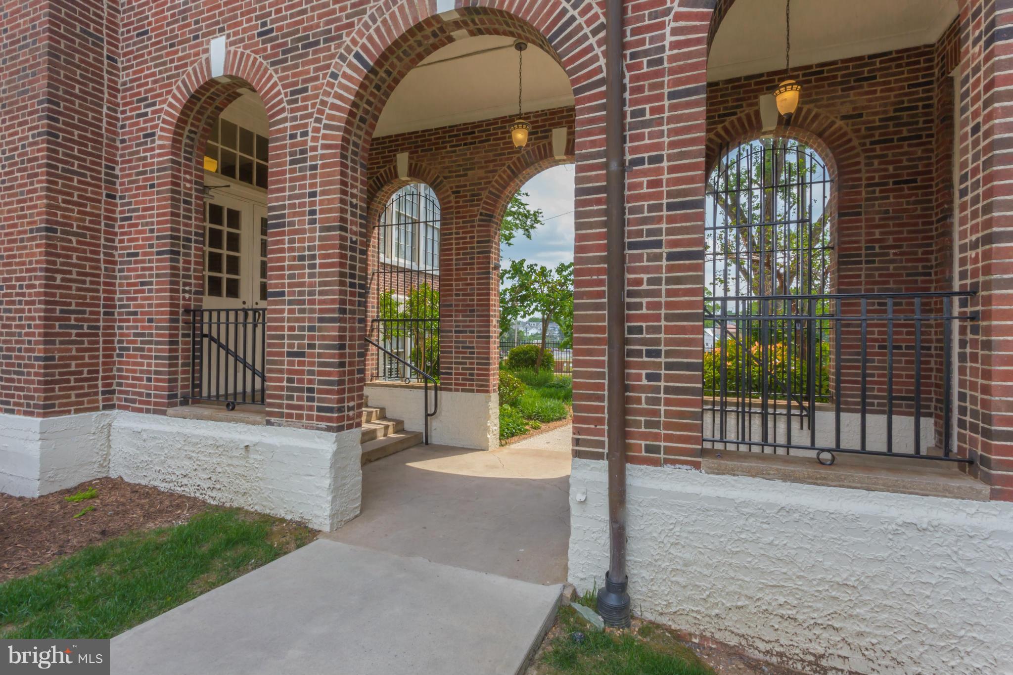 MAURY COMMONS - Residential