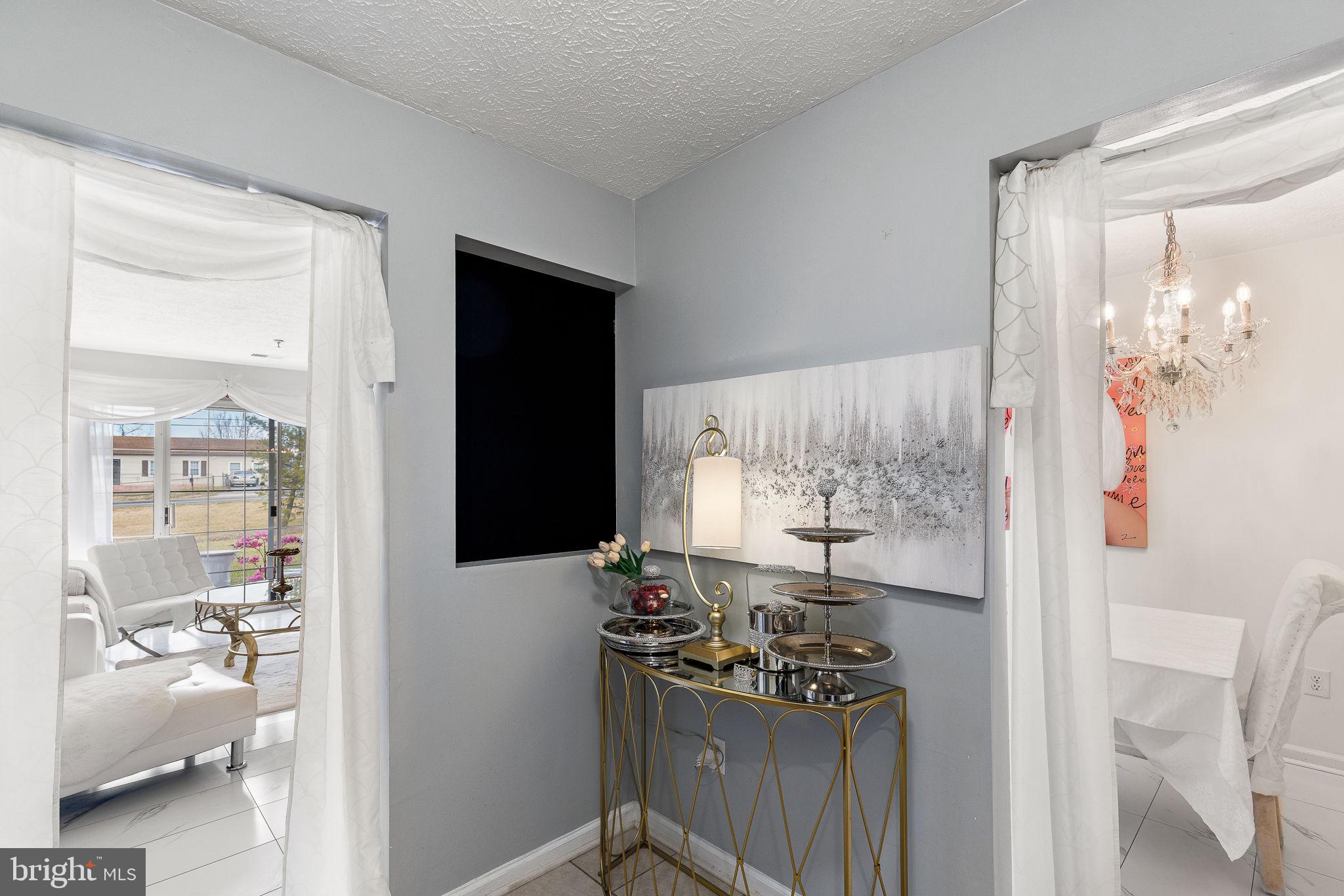 PARKVIEW CONDOMINIUMS - Residential