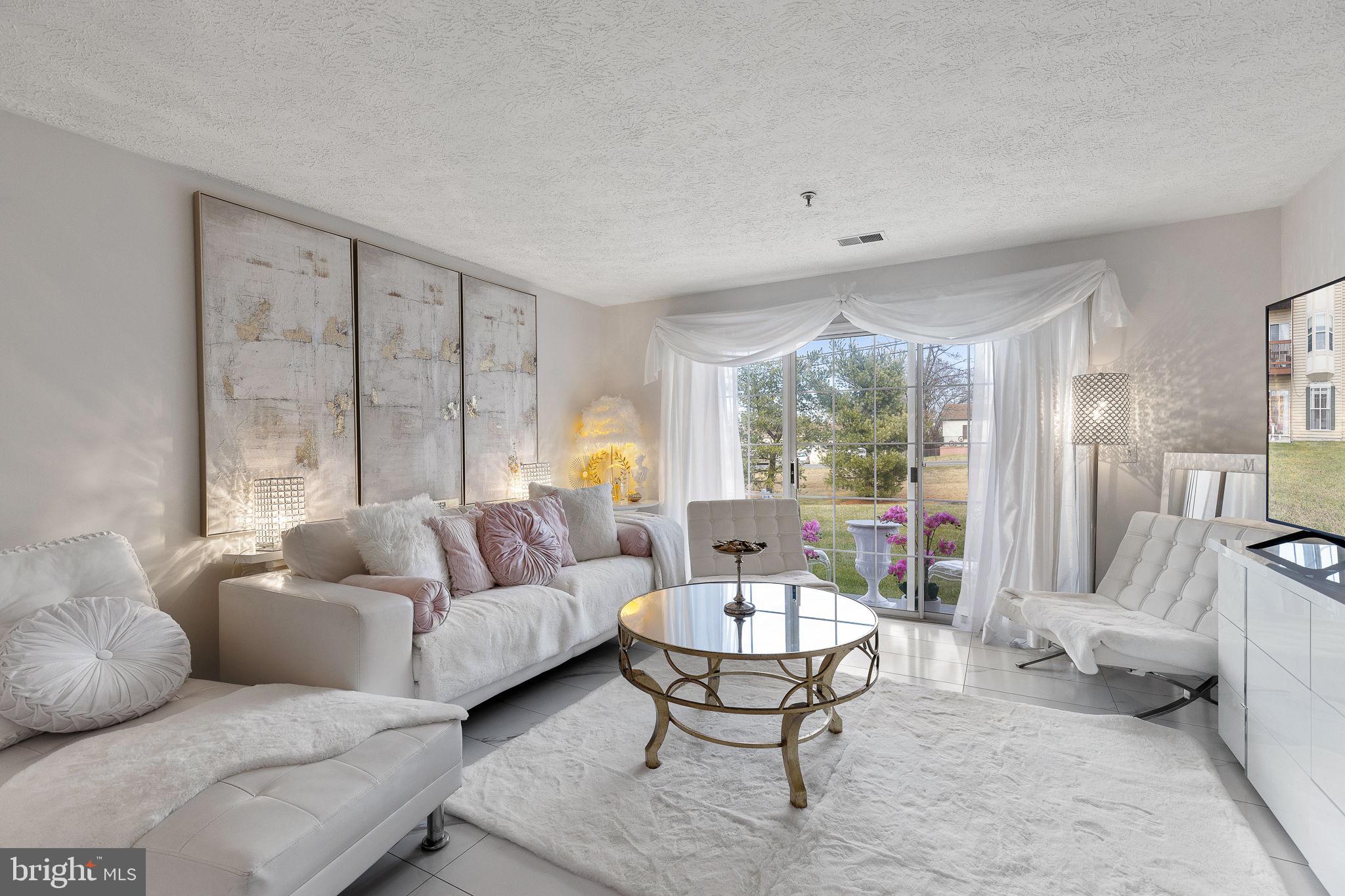 PARKVIEW CONDOMINIUMS - Residential