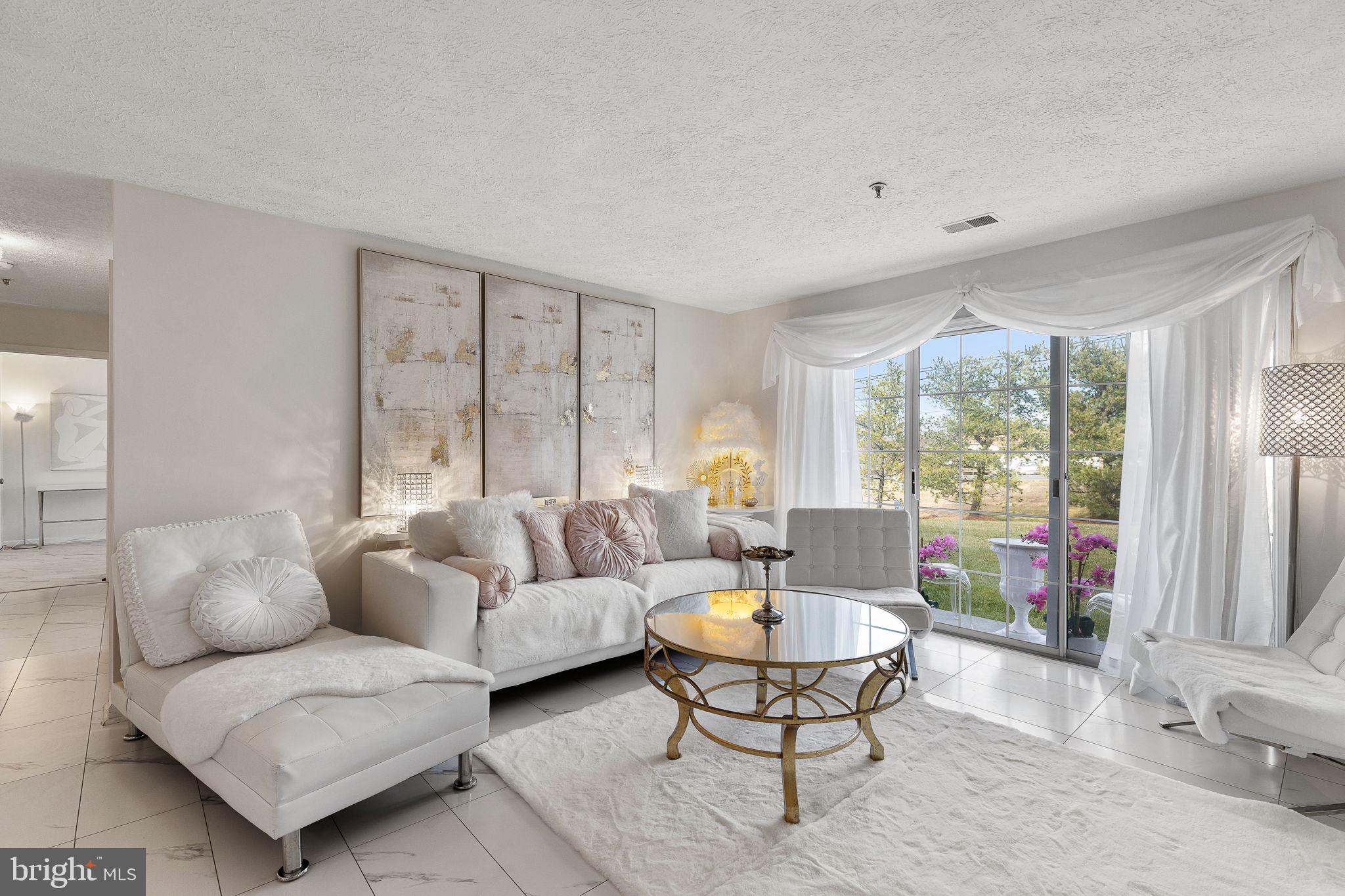 PARKVIEW CONDOMINIUMS - Residential