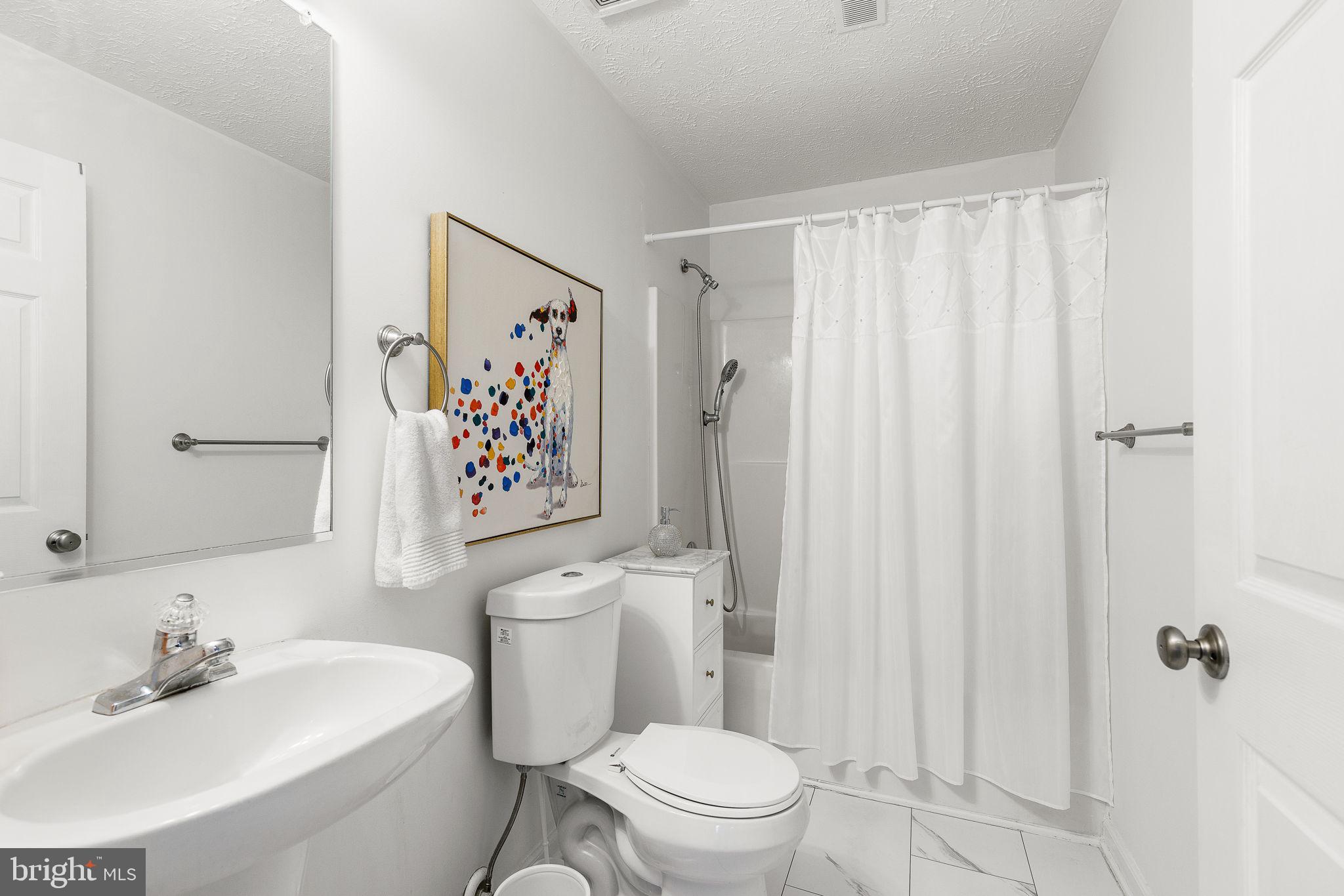 PARKVIEW CONDOMINIUMS - Residential