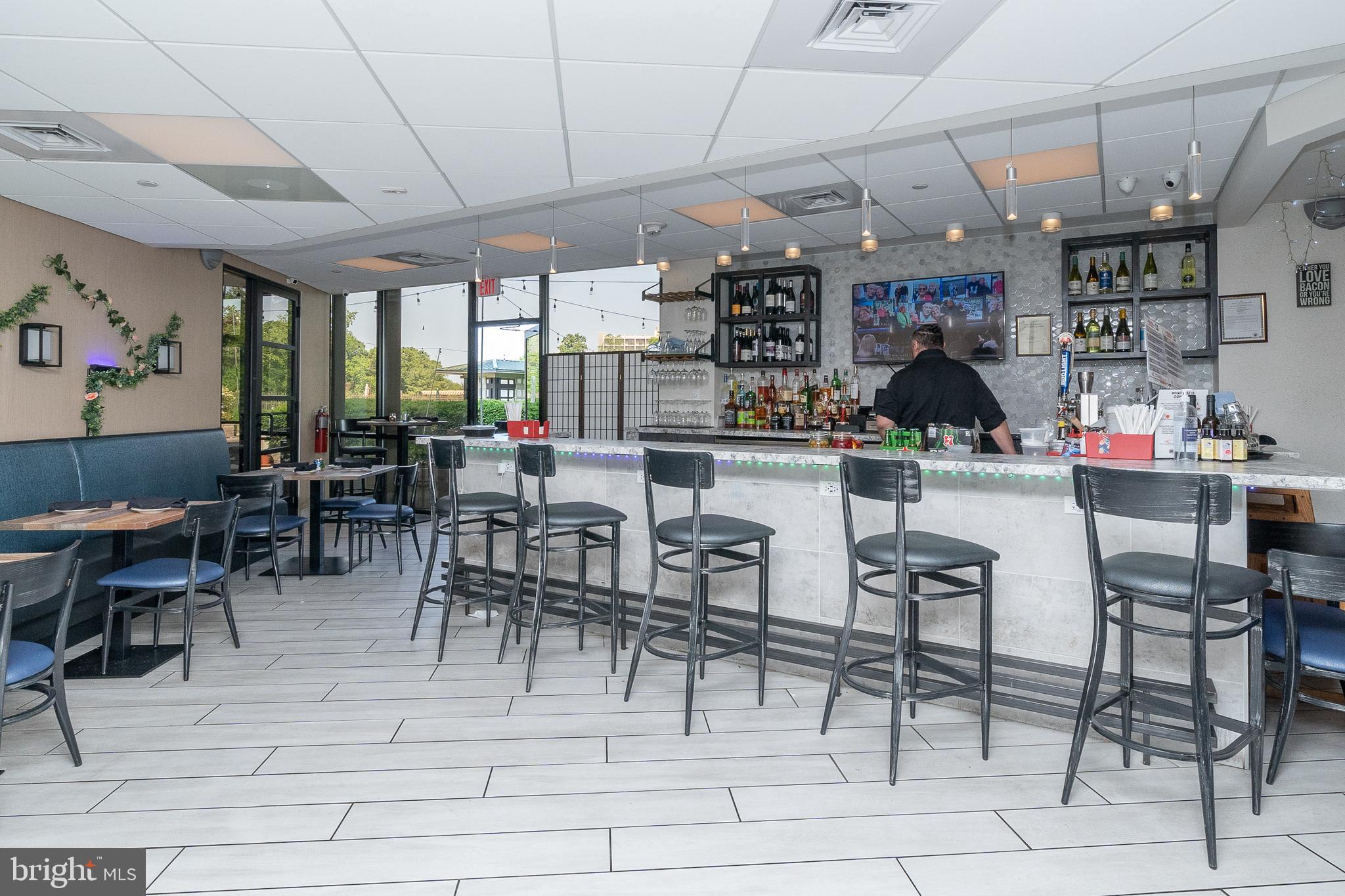 PROMENADE TOWERS - Residential