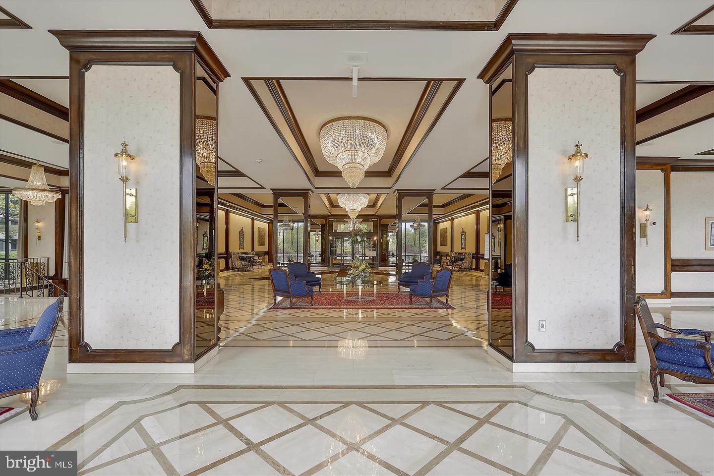 PROMENADE TOWERS - Residential