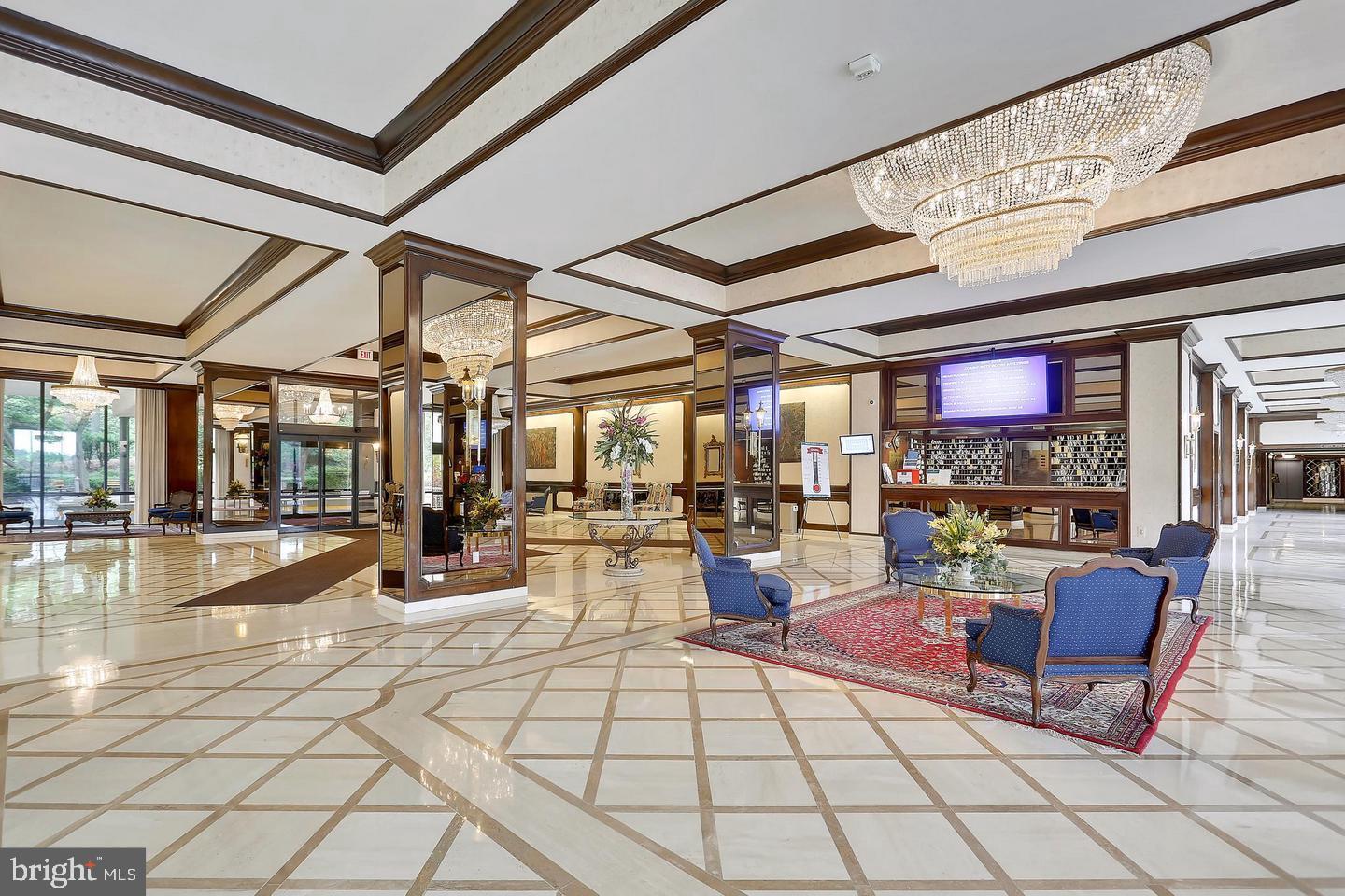 PROMENADE TOWERS - Residential