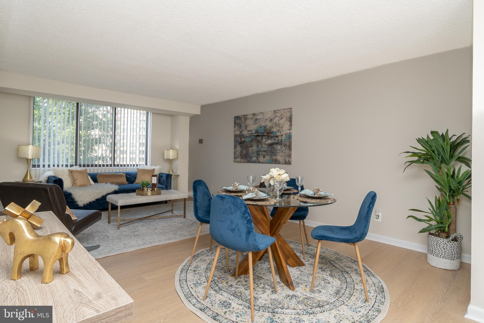 PROMENADE TOWERS - Residential