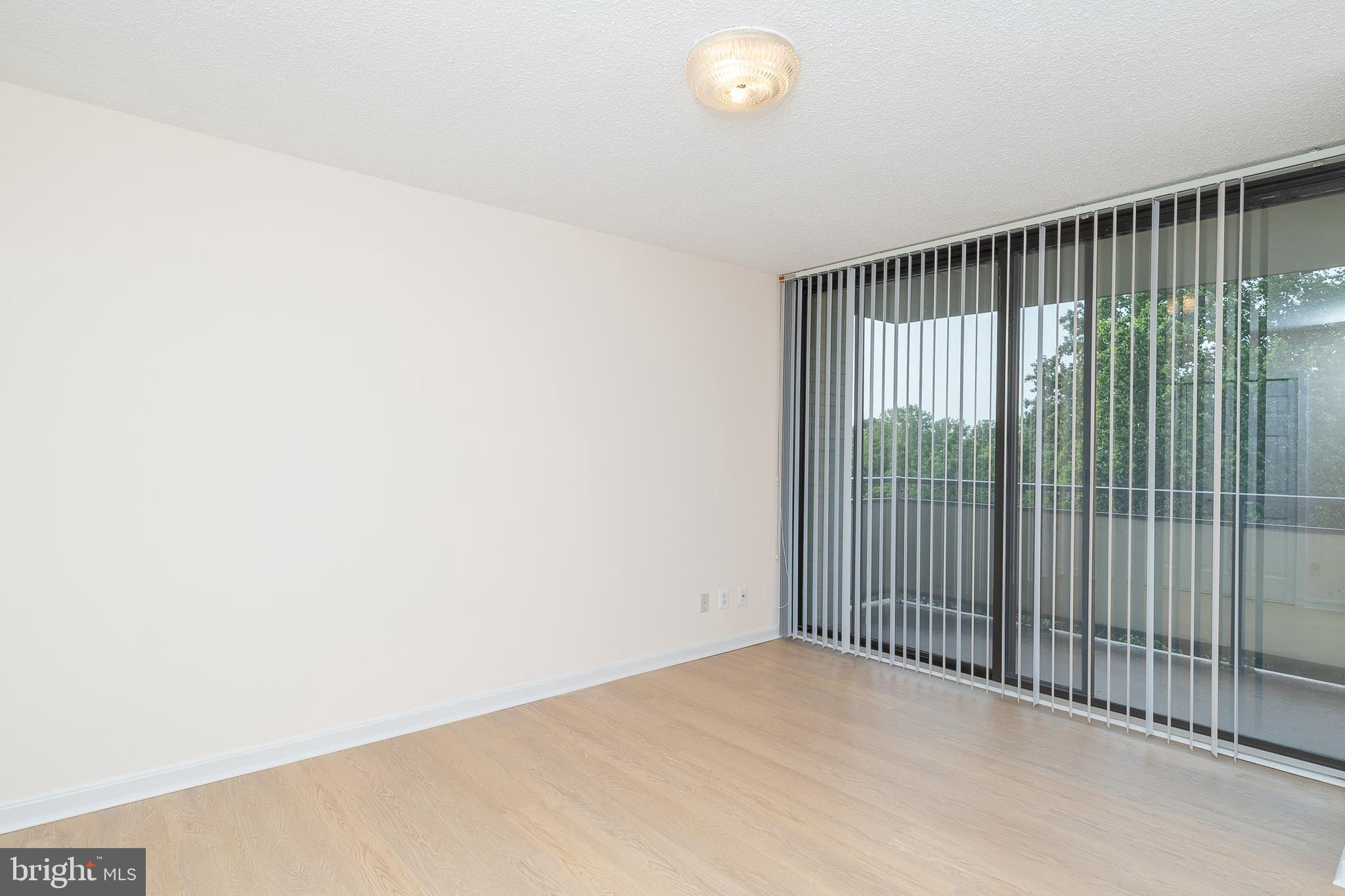 PROMENADE TOWERS - Residential