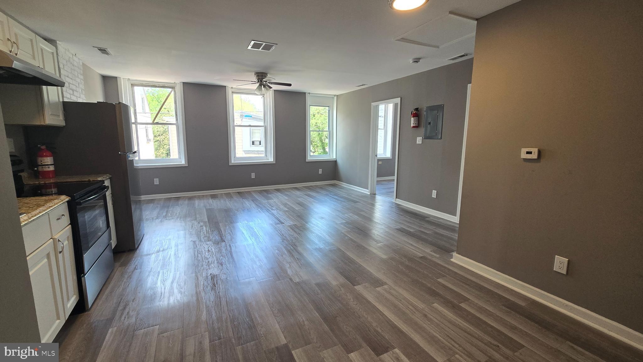 405 YORK STREET 2