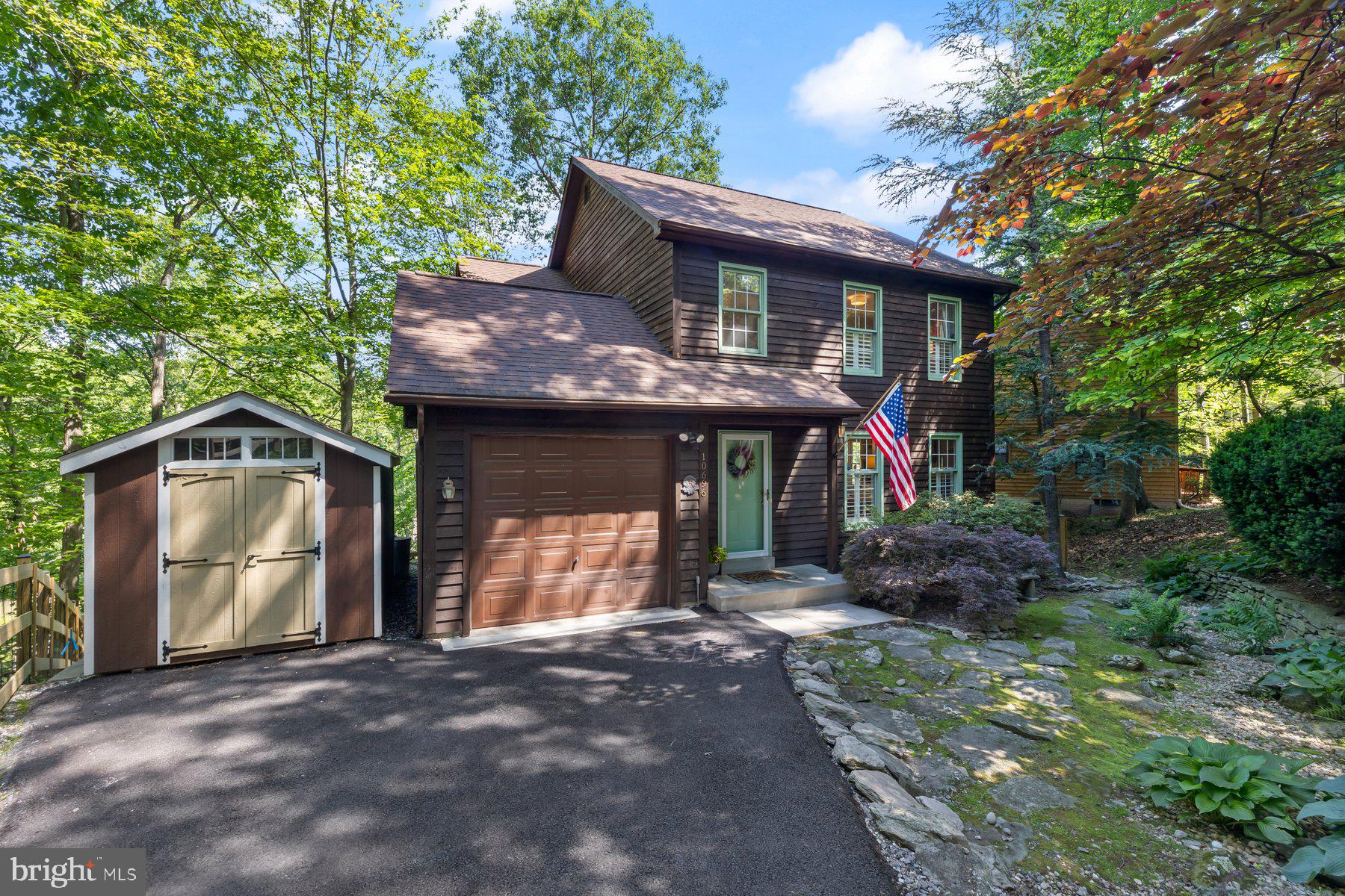 10696 OAKRIDGE COURT